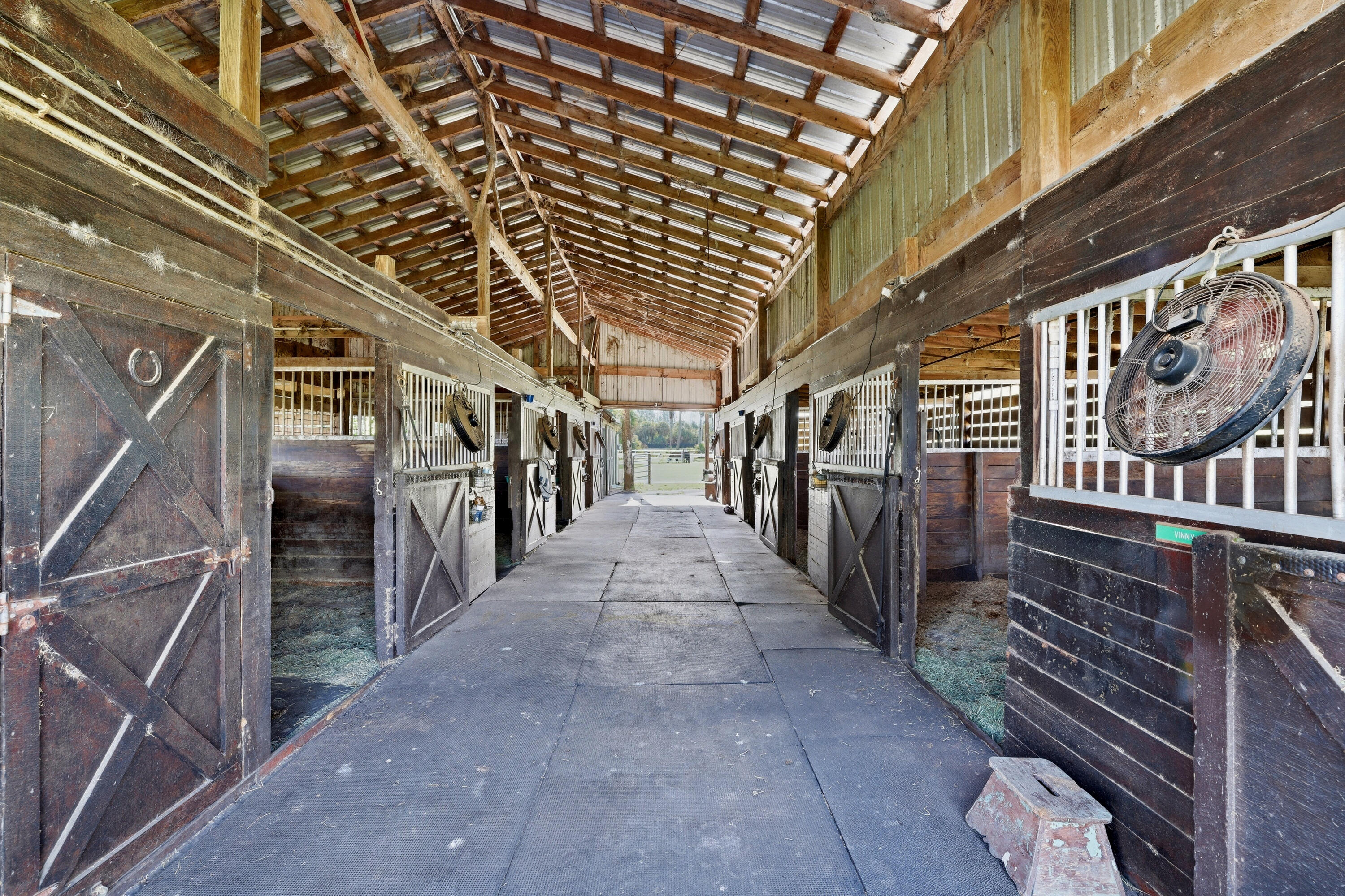 LOXAHATCHEE GROVES - Residential