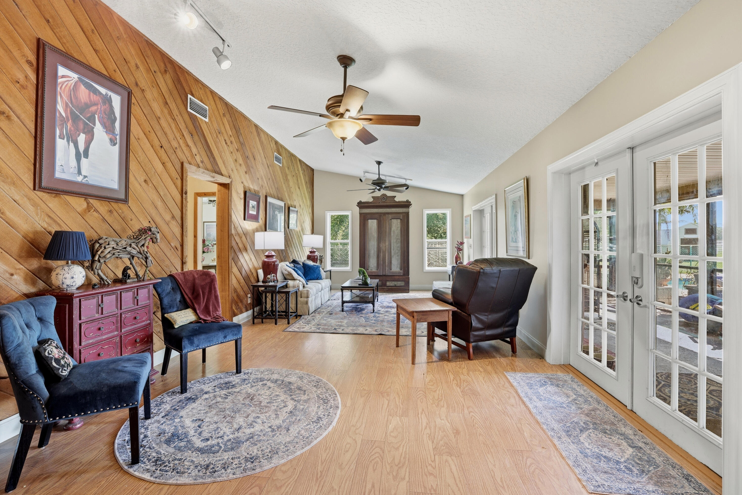 LOXAHATCHEE GROVES - Residential
