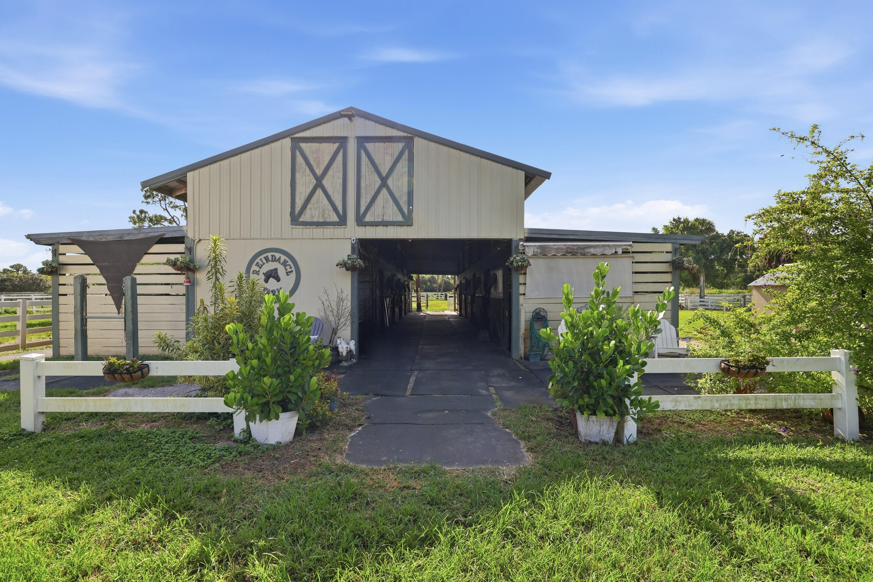 LOXAHATCHEE GROVES - Residential
