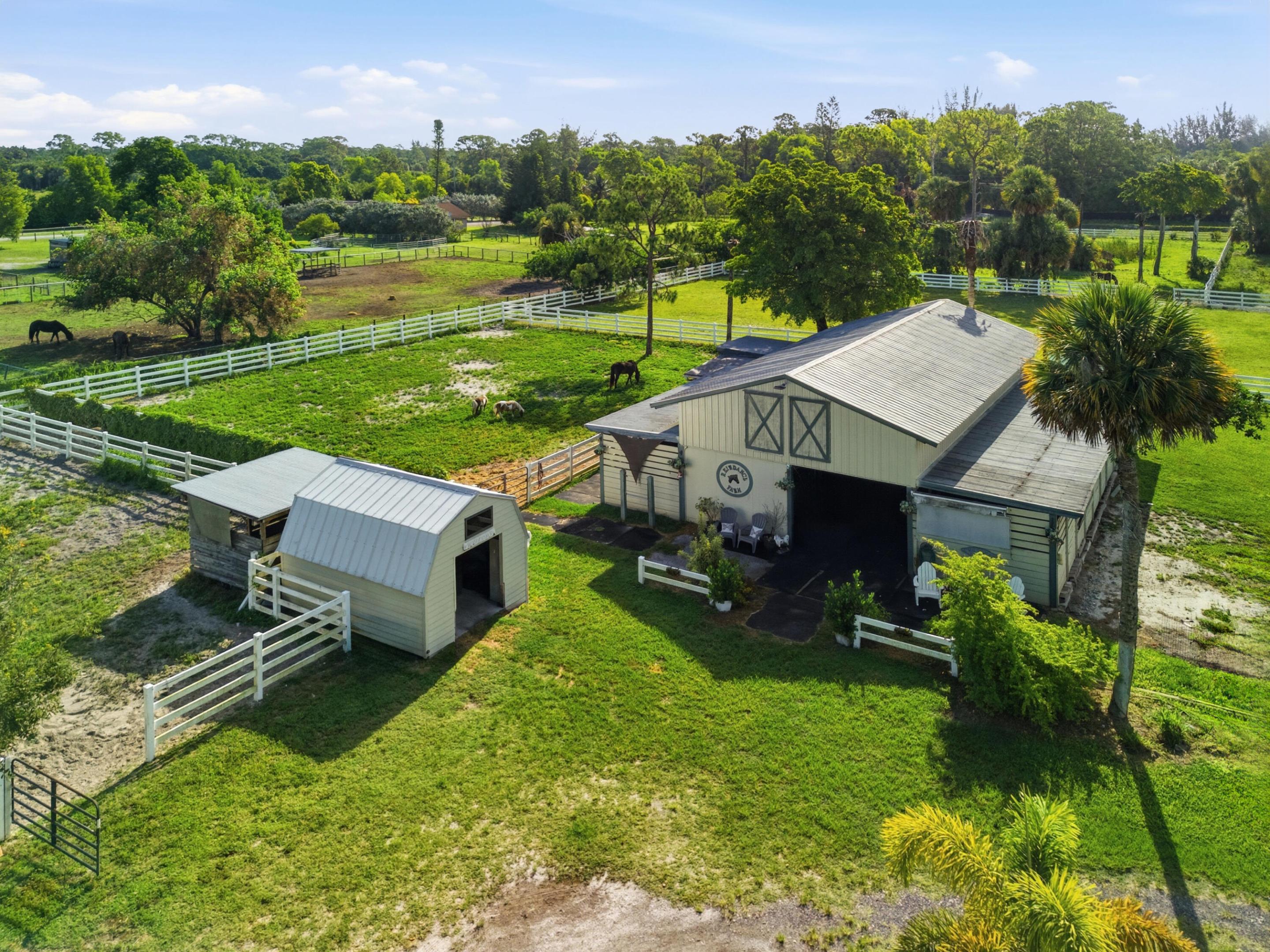 LOXAHATCHEE GROVES - Residential