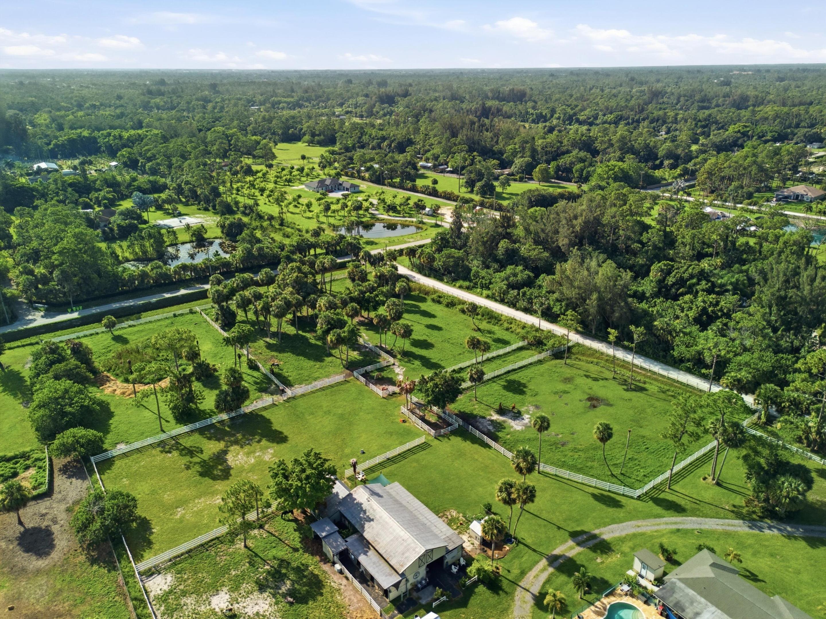 LOXAHATCHEE GROVES - Residential