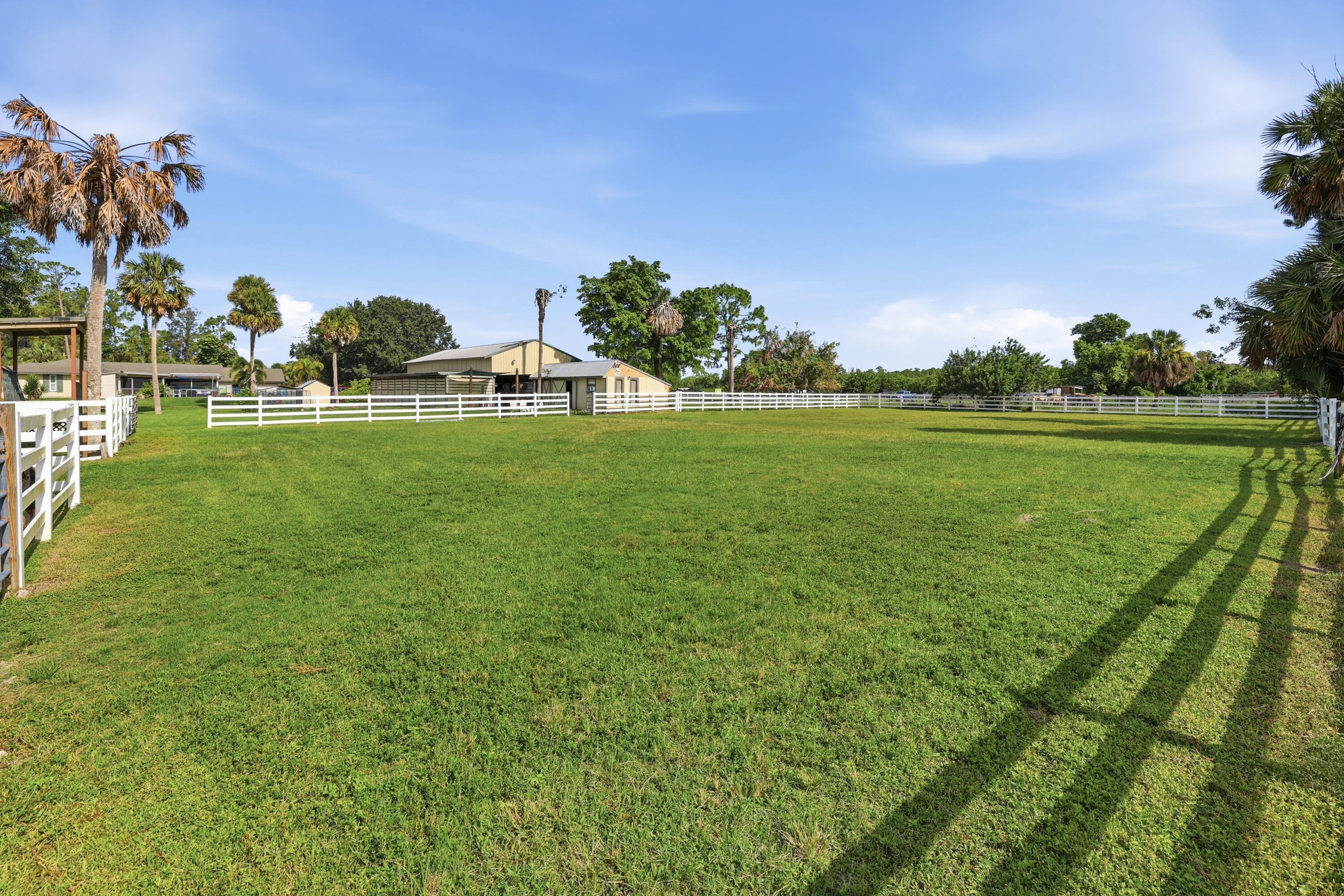 LOXAHATCHEE GROVES - Residential
