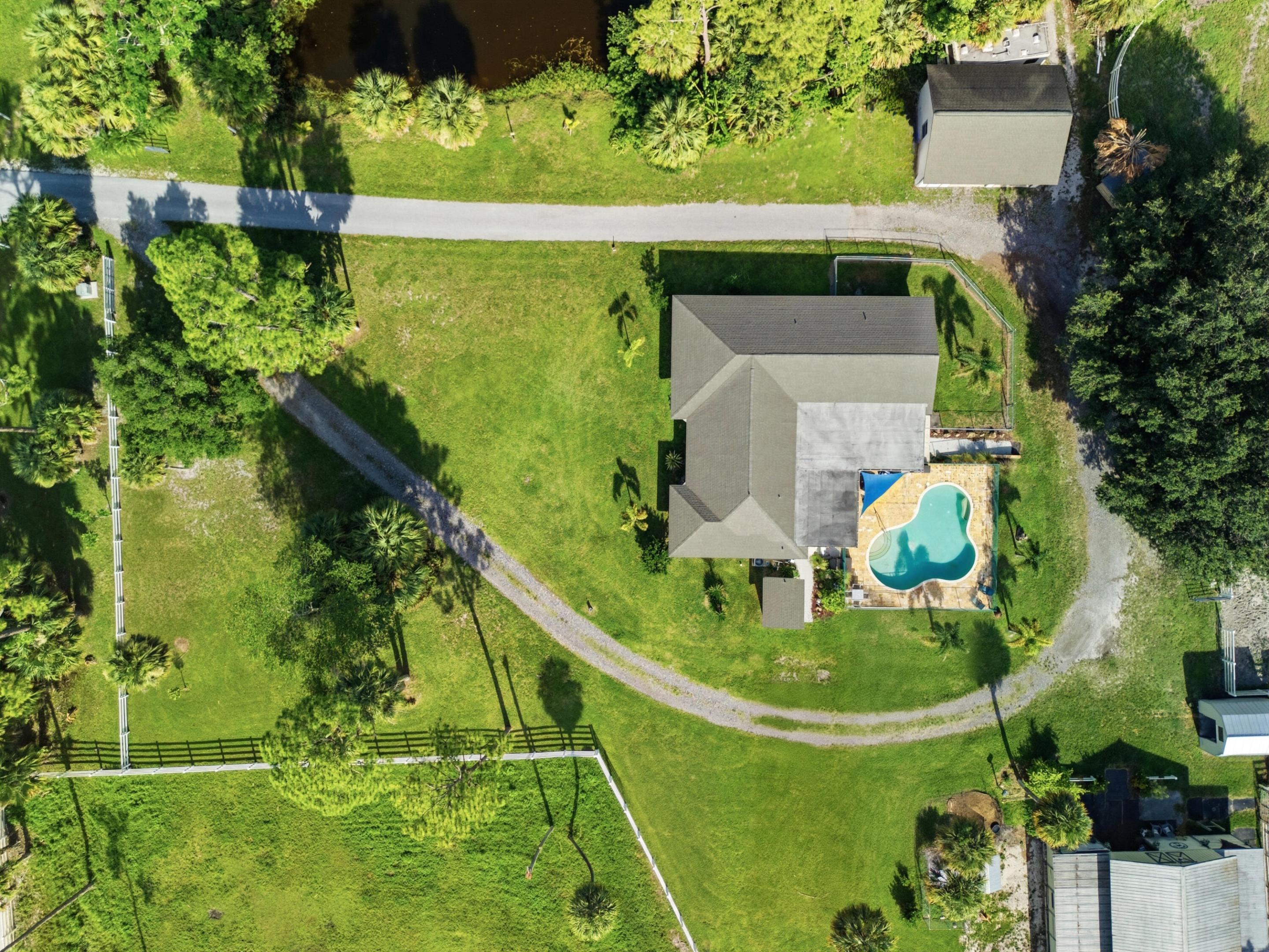 LOXAHATCHEE GROVES - Residential