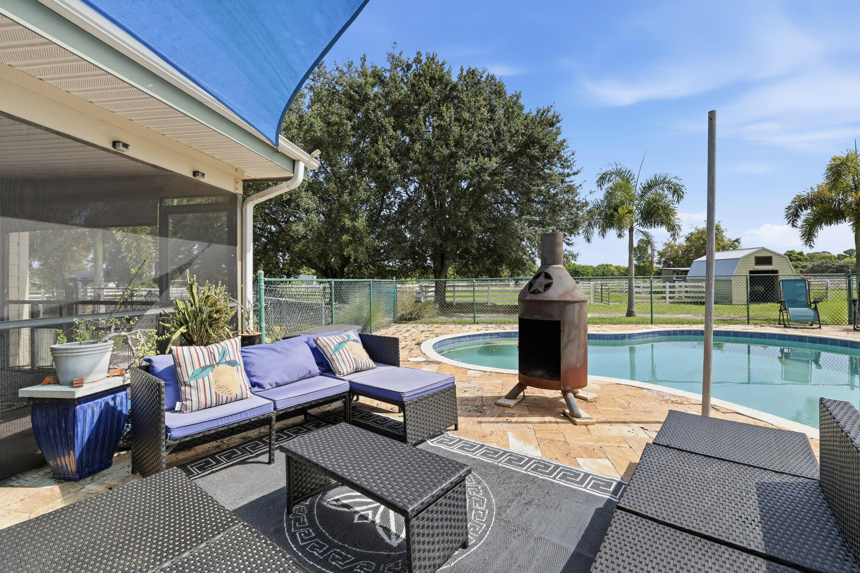 LOXAHATCHEE GROVES - Residential