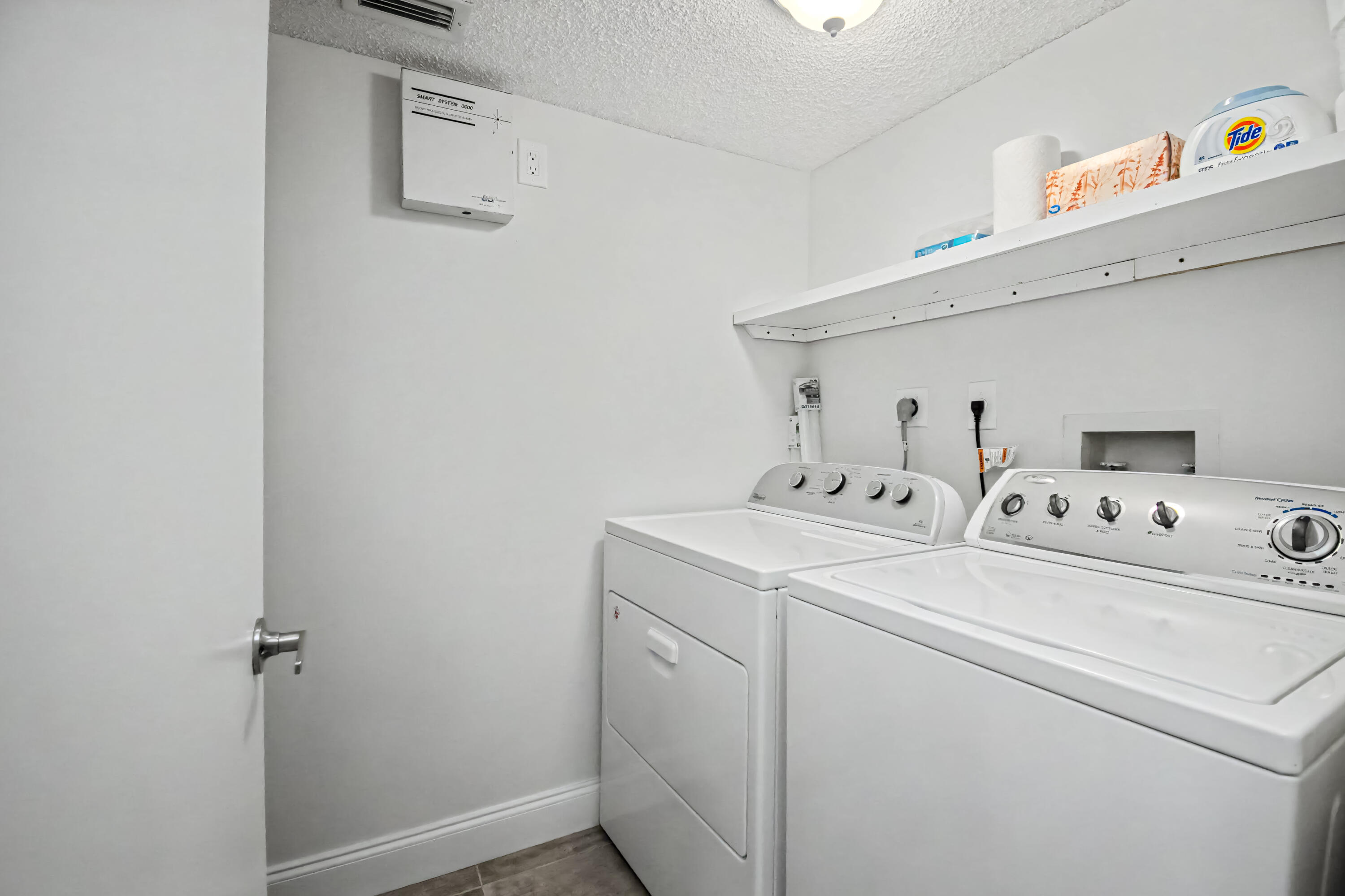HUNTINGTON LAKES SEC FIVE CONDOS - Residential