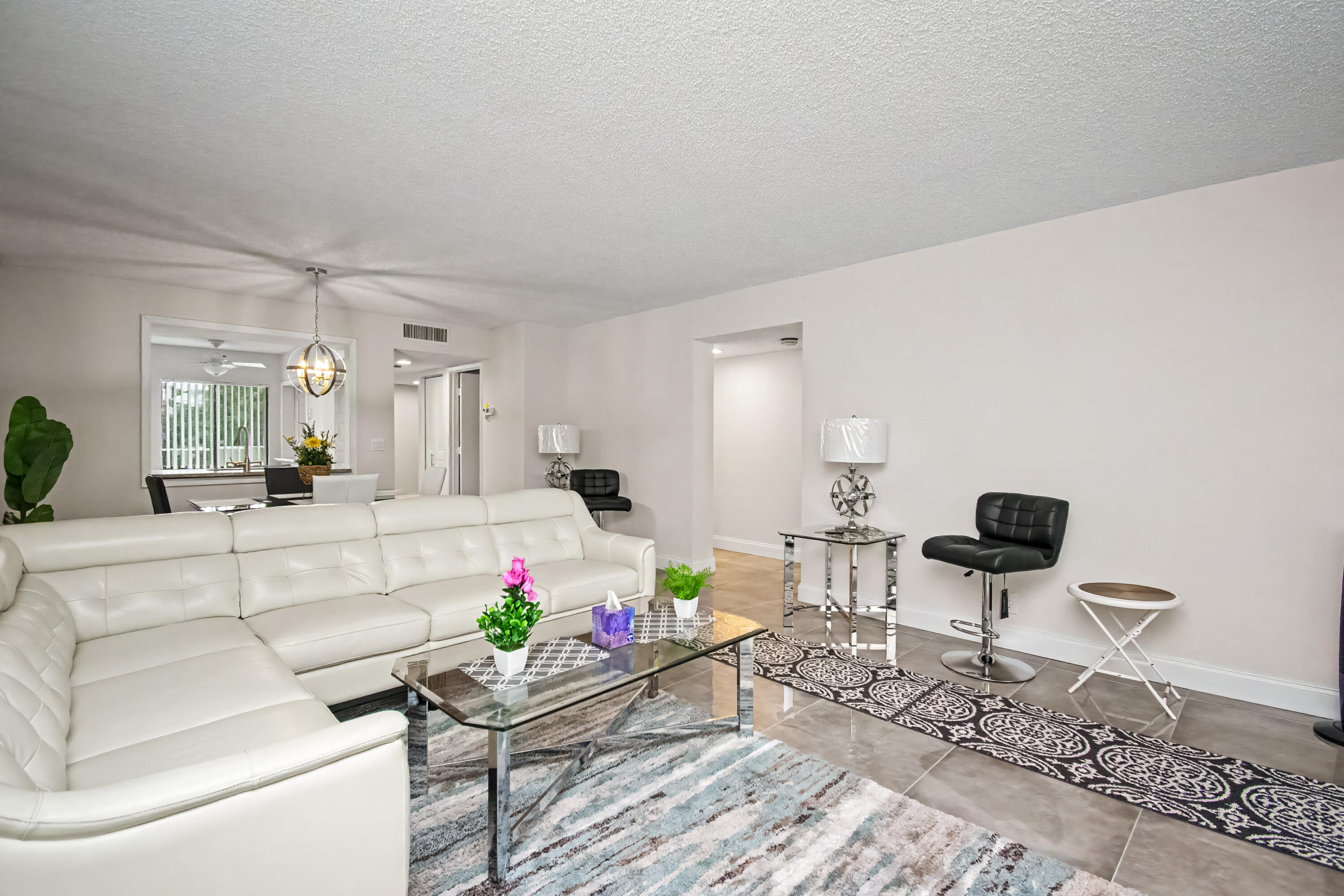 HUNTINGTON LAKES SEC FIVE CONDOS - Residential
