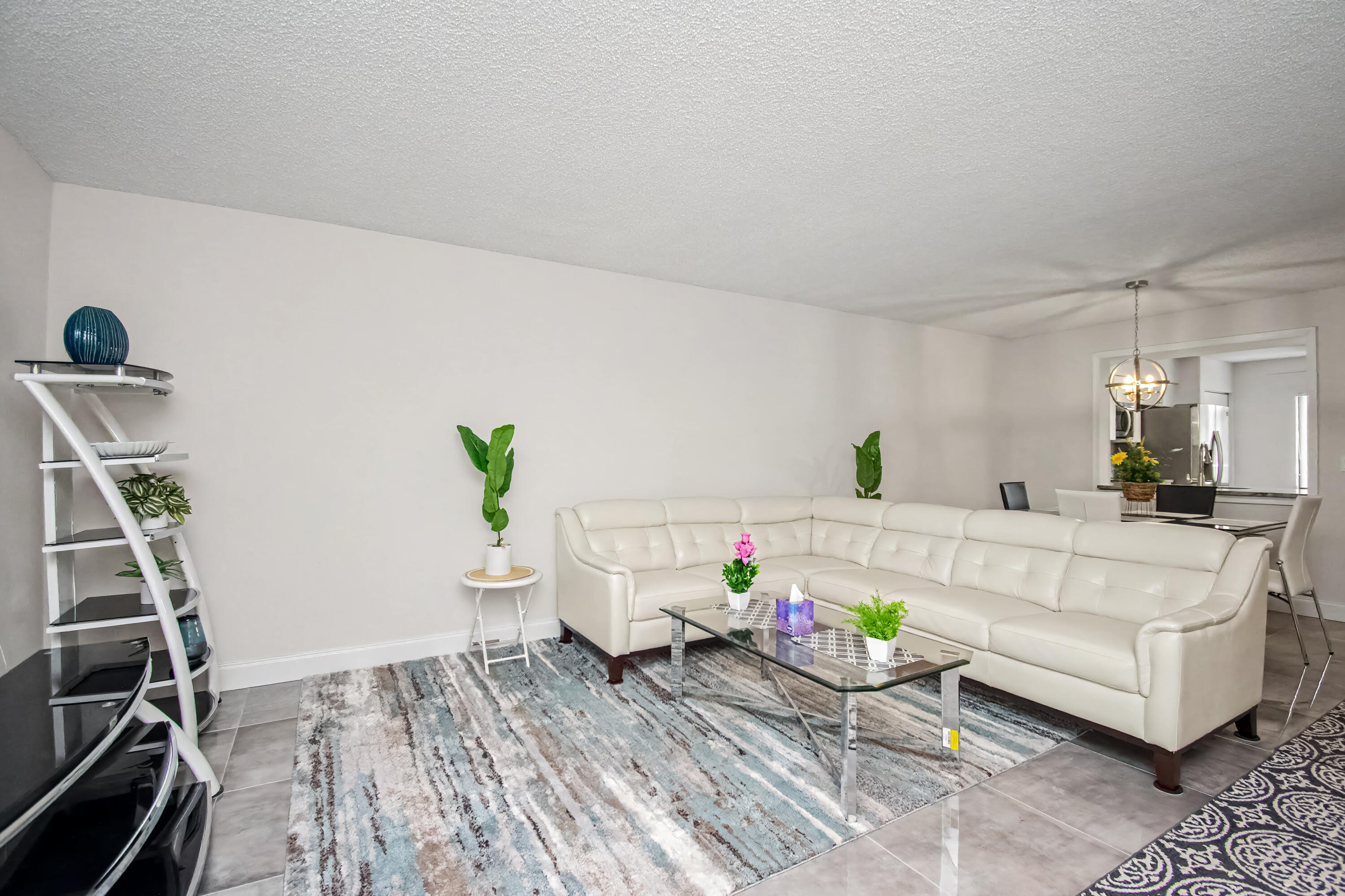 HUNTINGTON LAKES SEC FIVE CONDOS - Residential