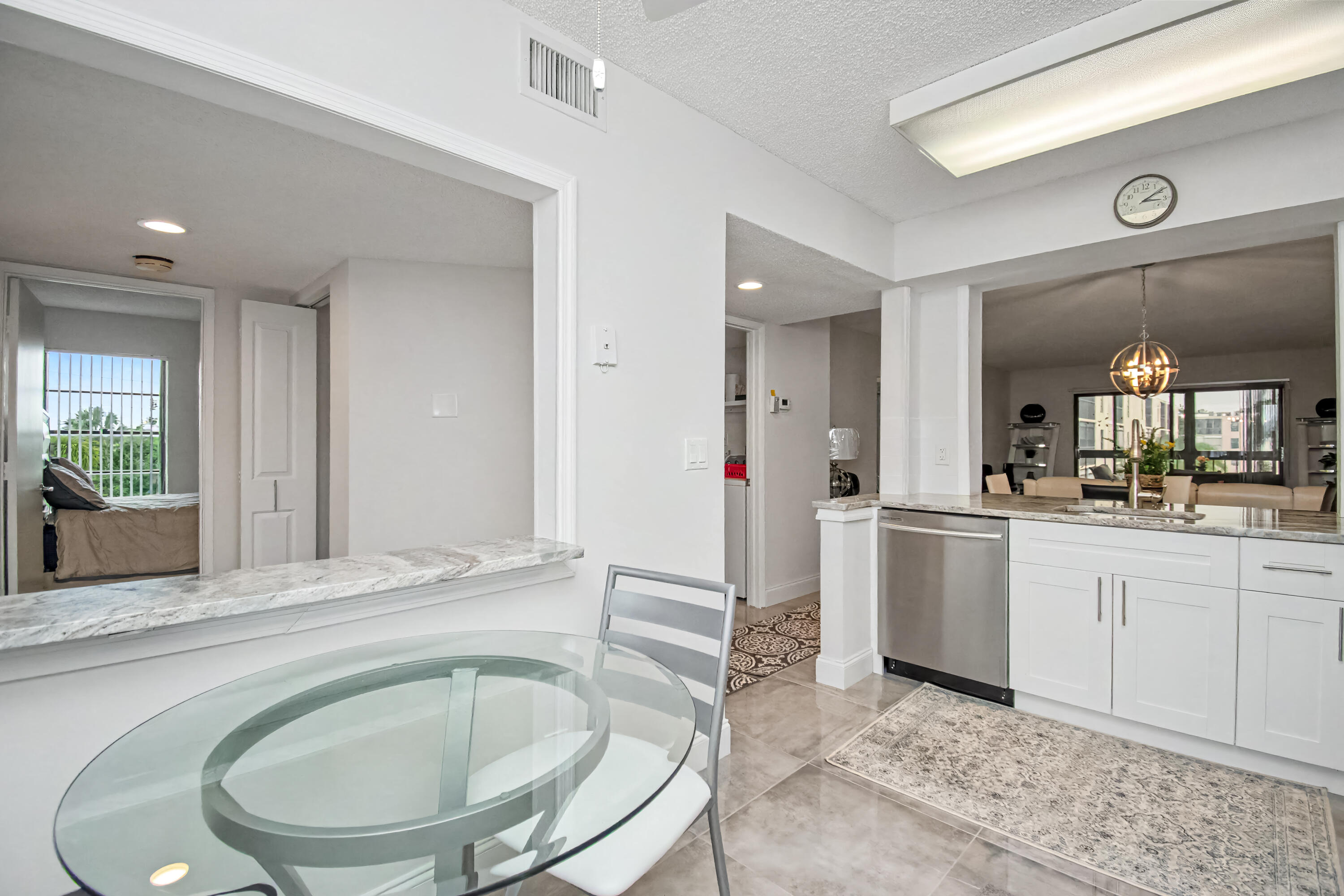 HUNTINGTON LAKES SEC FIVE CONDOS - Residential