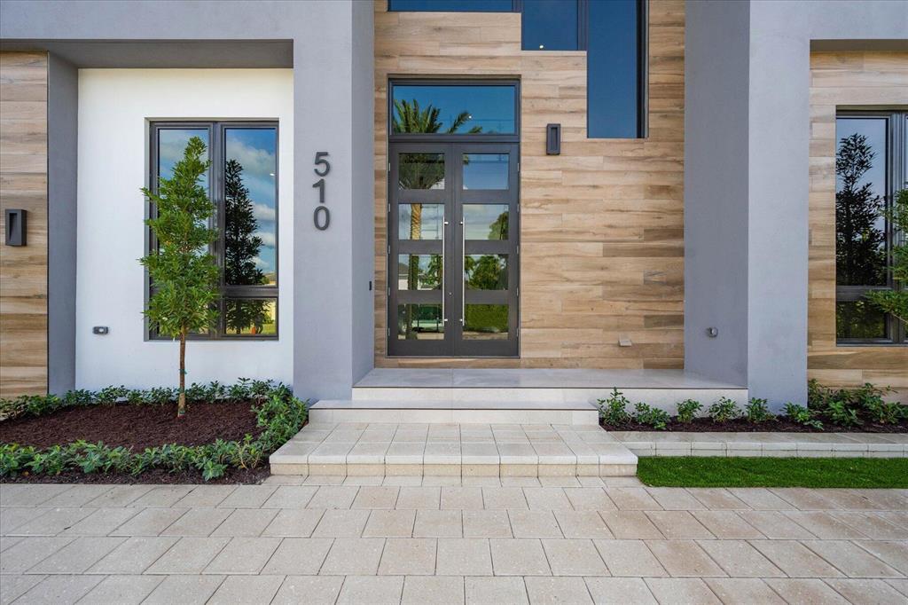 LEFT BANK ESTATES  (GOLDEN HARBOR AREA) - Residential