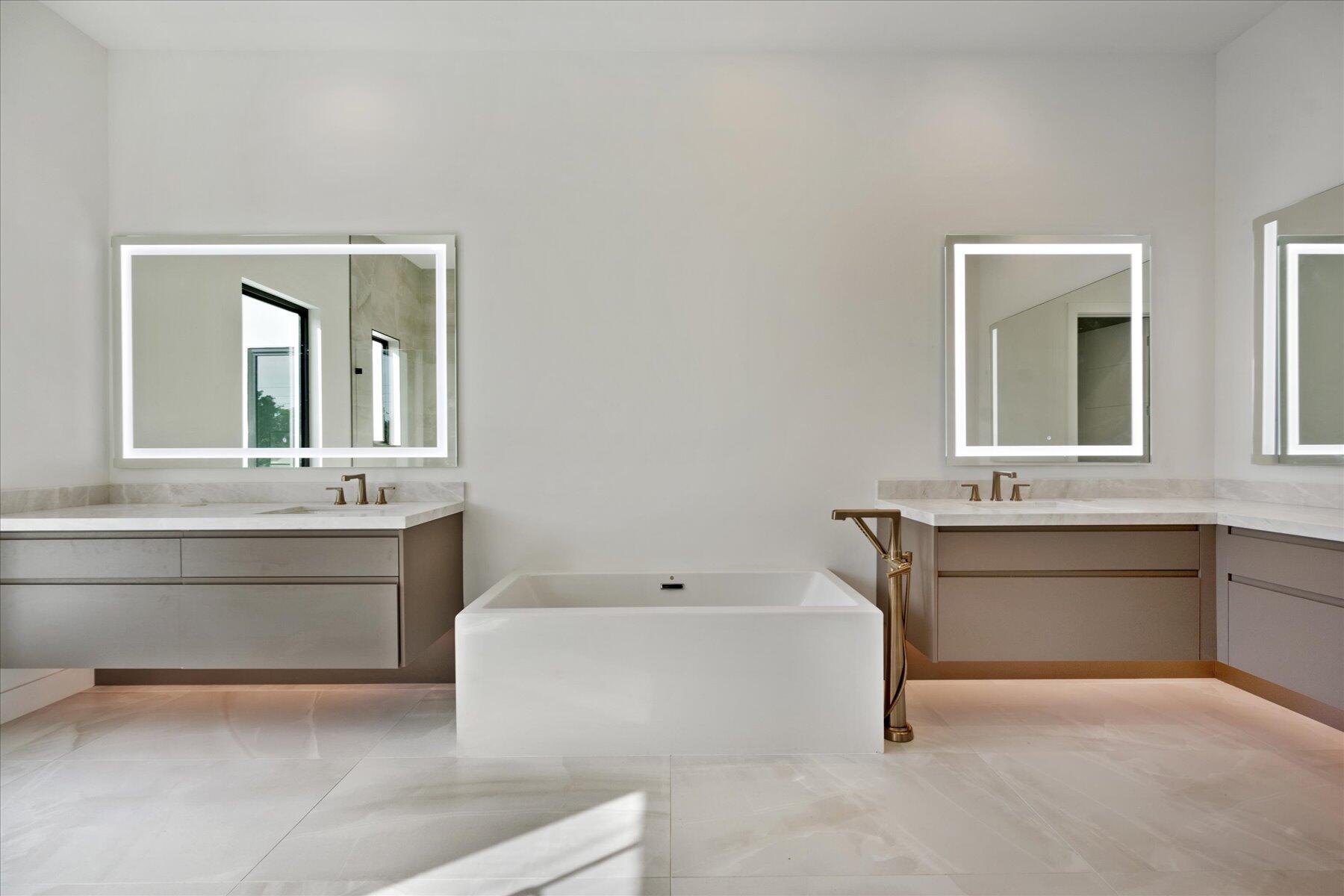 LEFT BANK ESTATES  (GOLDEN HARBOR AREA) - Residential
