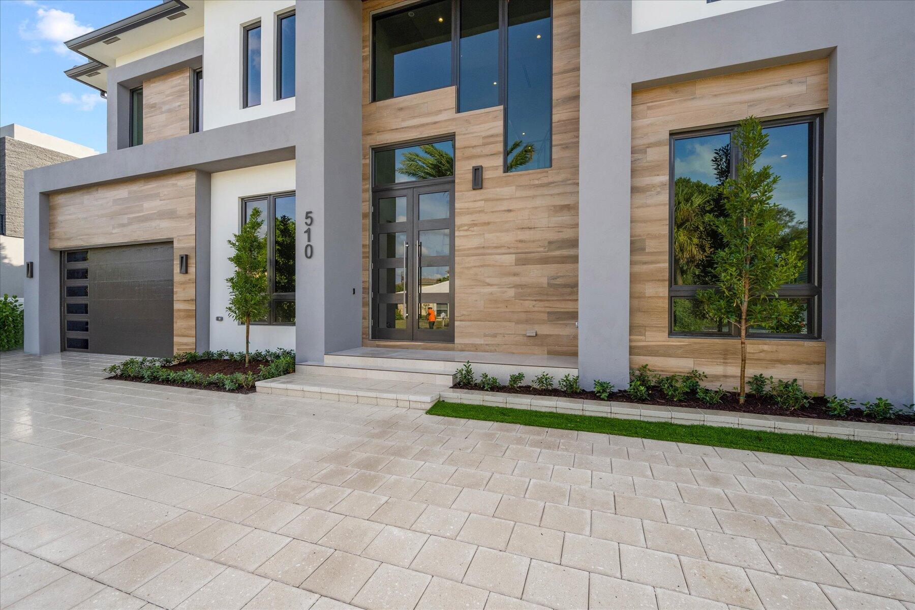 LEFT BANK ESTATES  (GOLDEN HARBOR AREA) - Residential