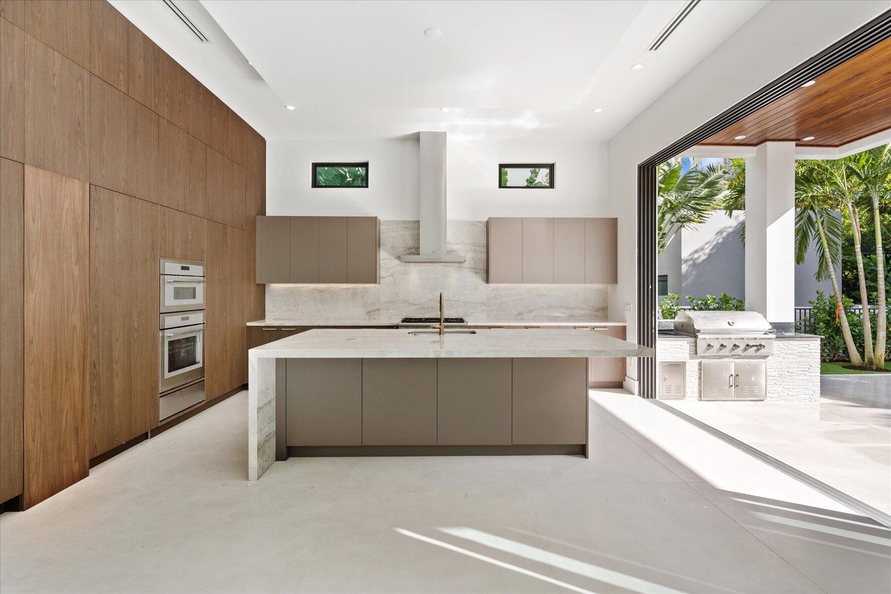 LEFT BANK ESTATES  (GOLDEN HARBOR AREA) - Residential