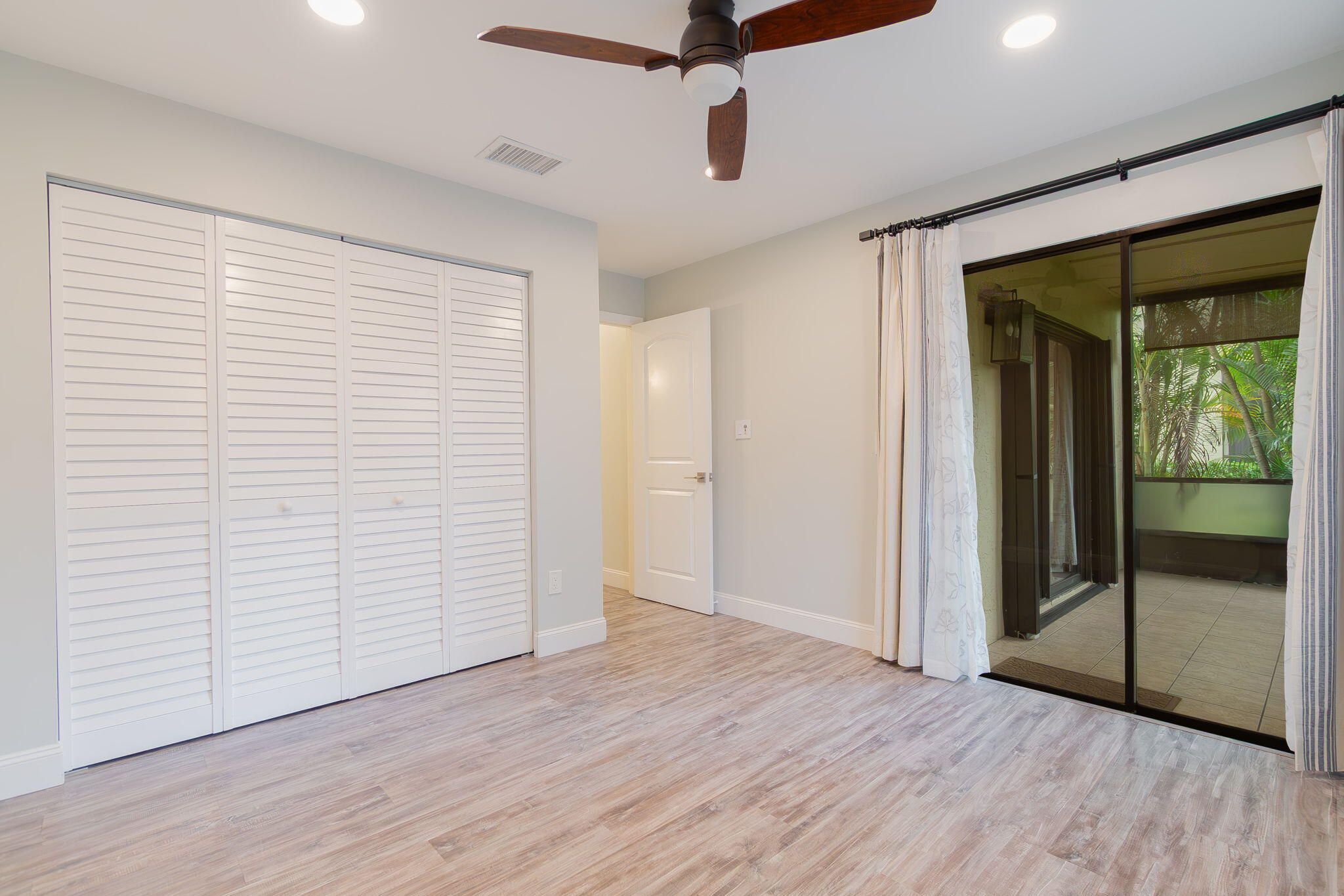 SHEFFIELD WOODS AT WELLINGTON CONDO - Residential Lease