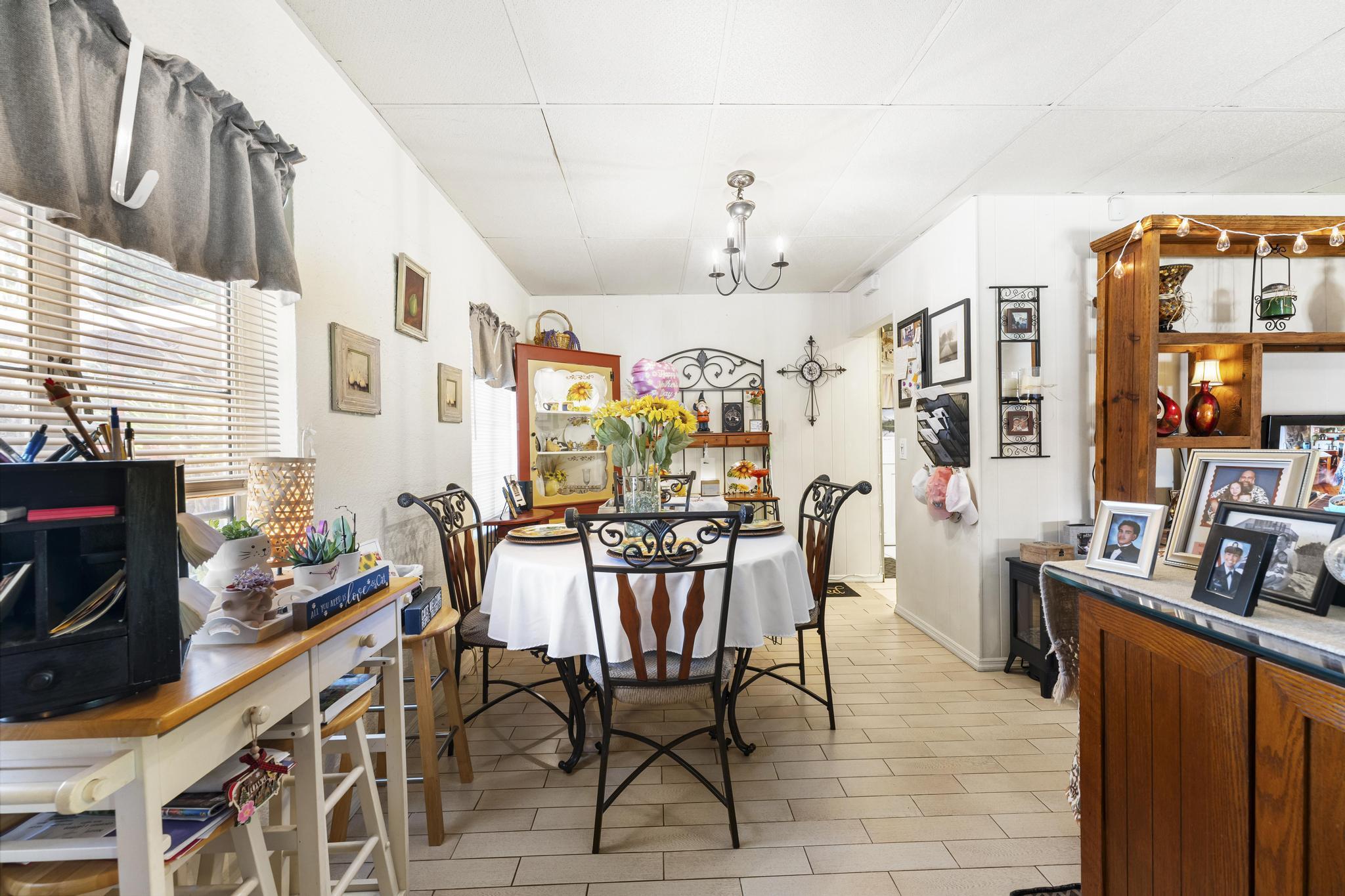 FAIRFAX PARK ADD - Residential Lease