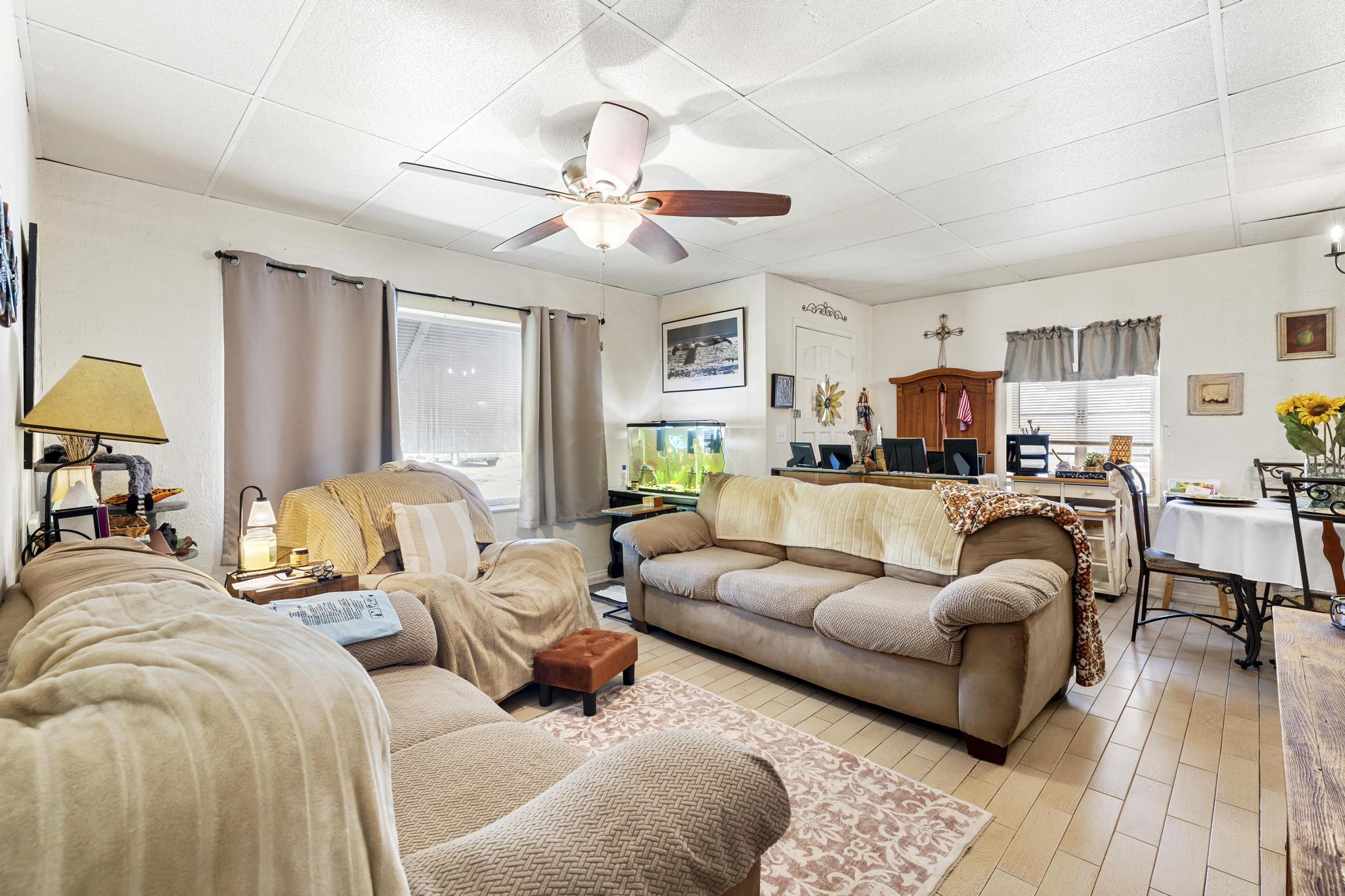 FAIRFAX PARK ADD - Residential Lease