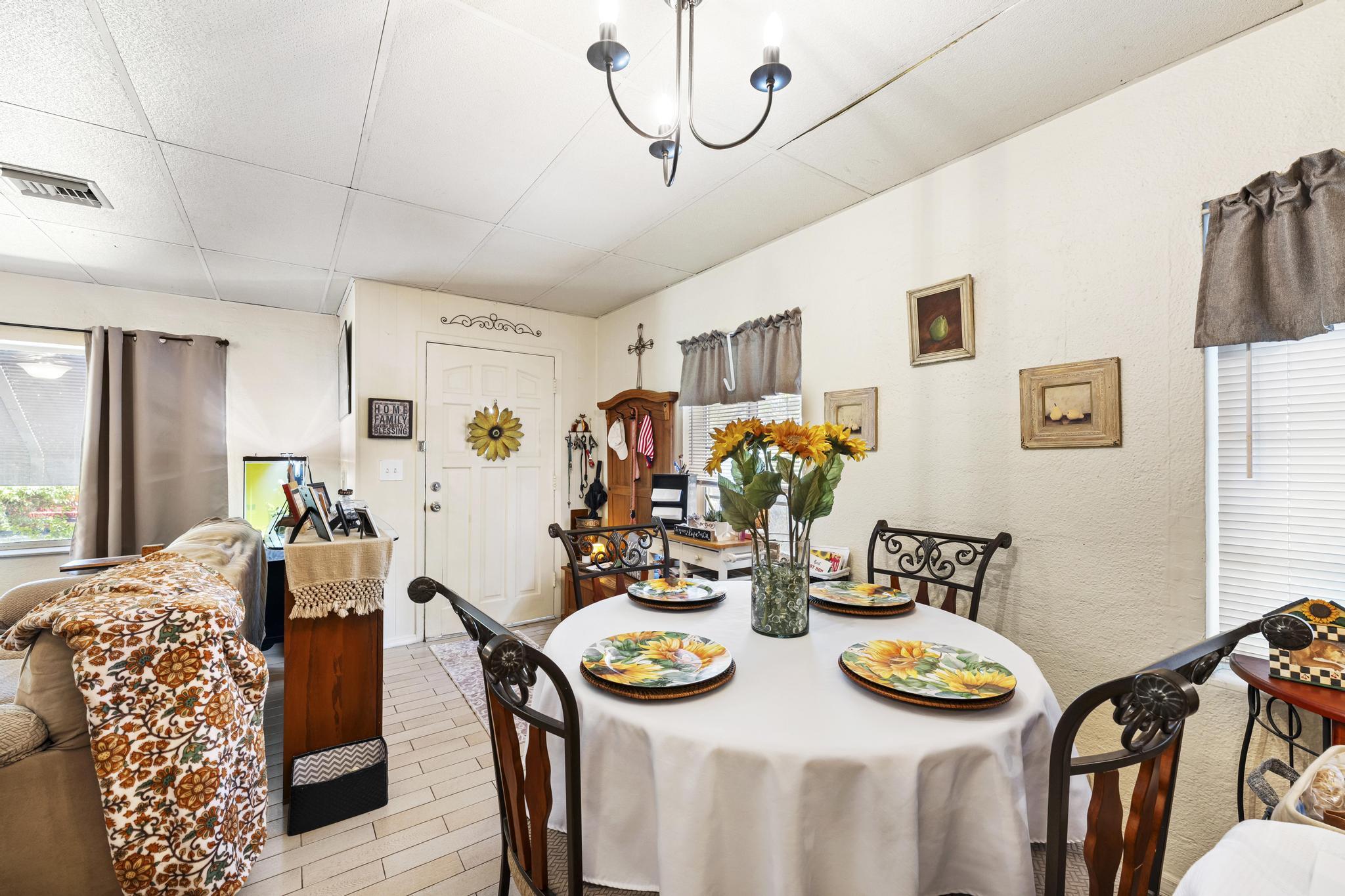 FAIRFAX PARK ADD - Residential Lease
