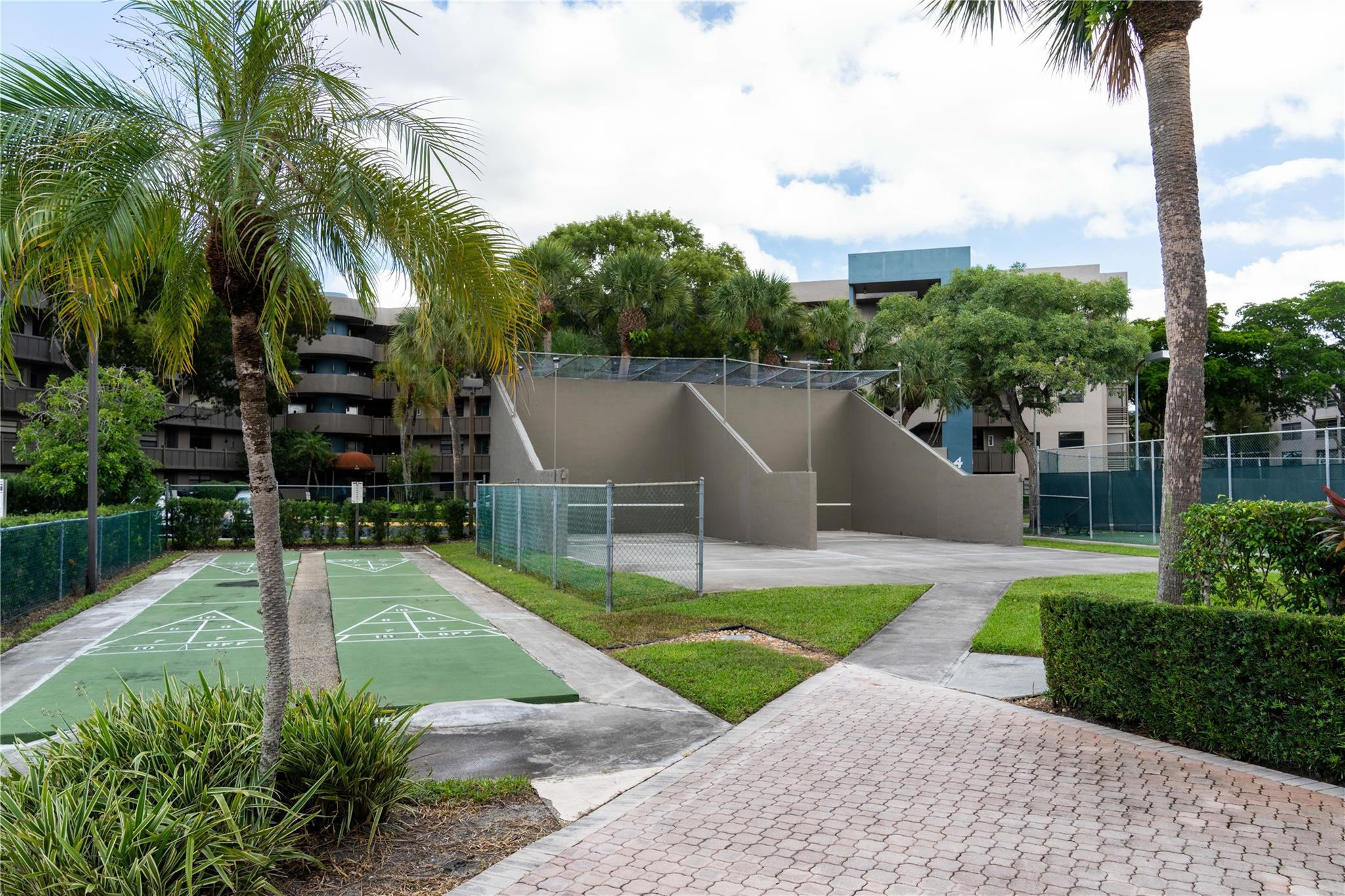 COLONY POINT 4 CONDO - Residential
