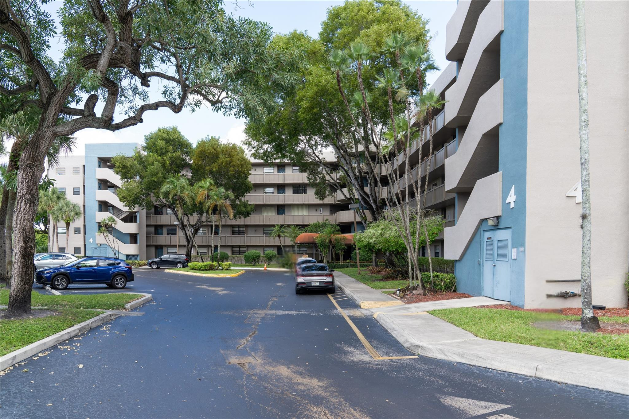 COLONY POINT 4 CONDO - Residential
