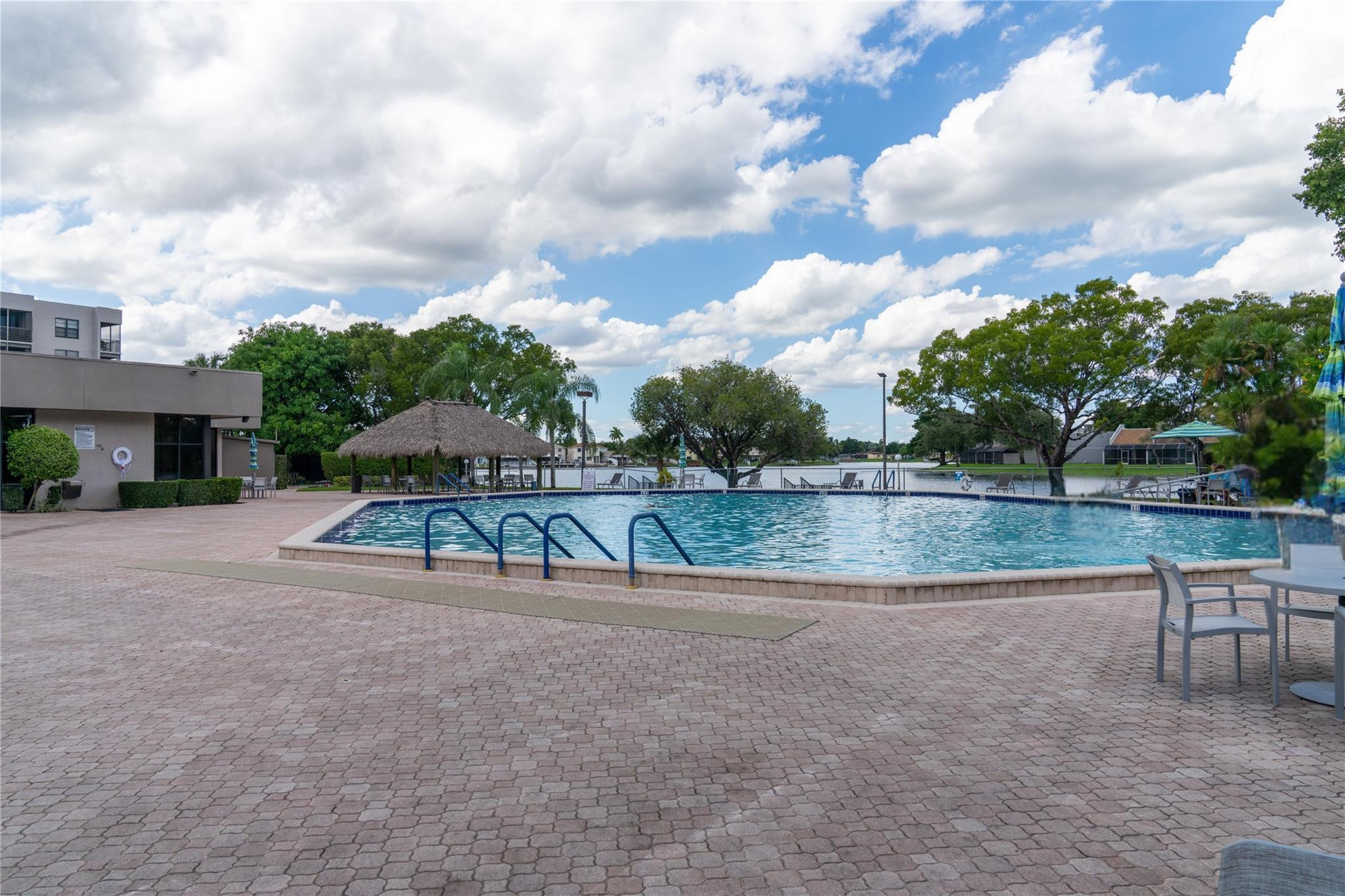 COLONY POINT 4 CONDO - Residential
