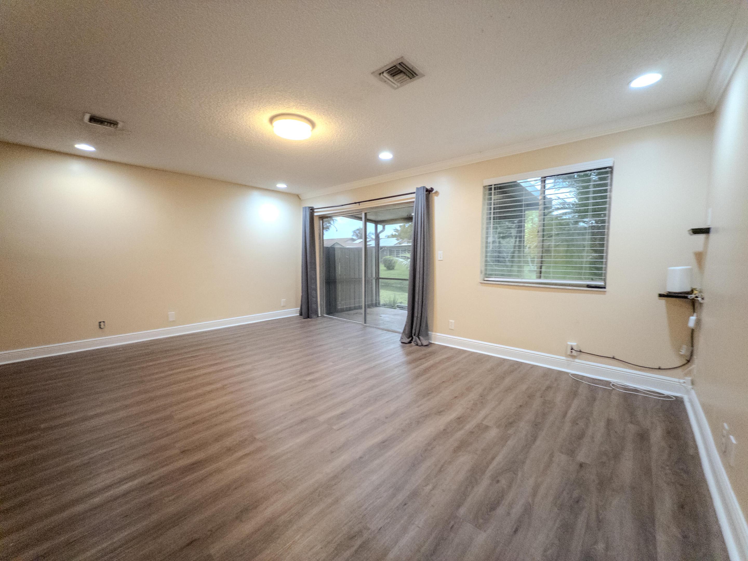 CORAL POINT NORTH - Residential