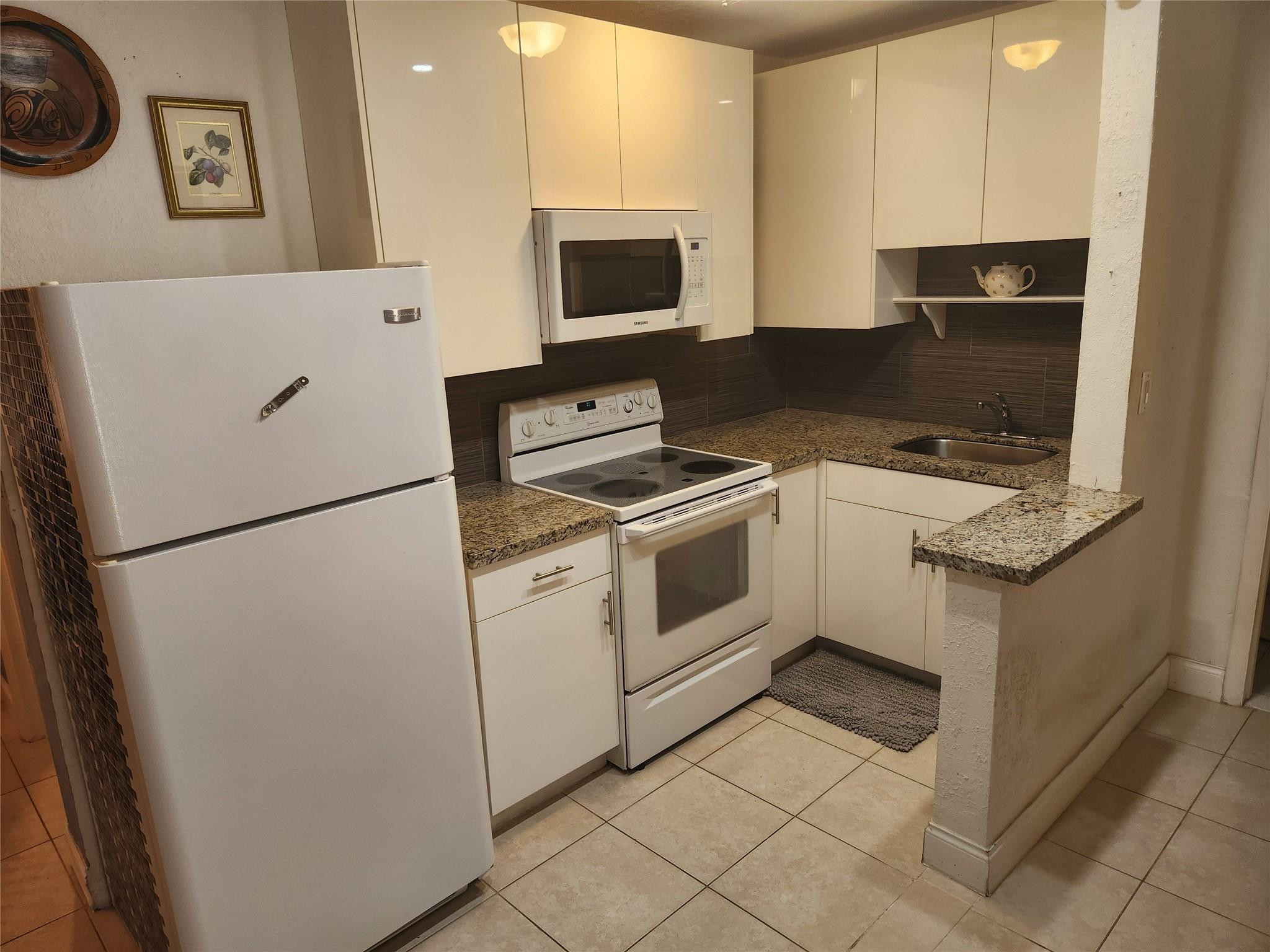 POMPANO BEACH HIGHLANDS 2ND SEC - Residential Lease