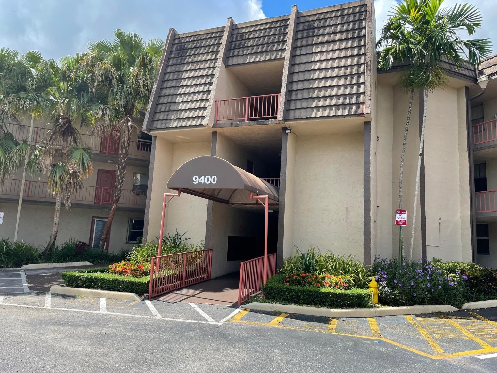 Lime Bay condo - Residential