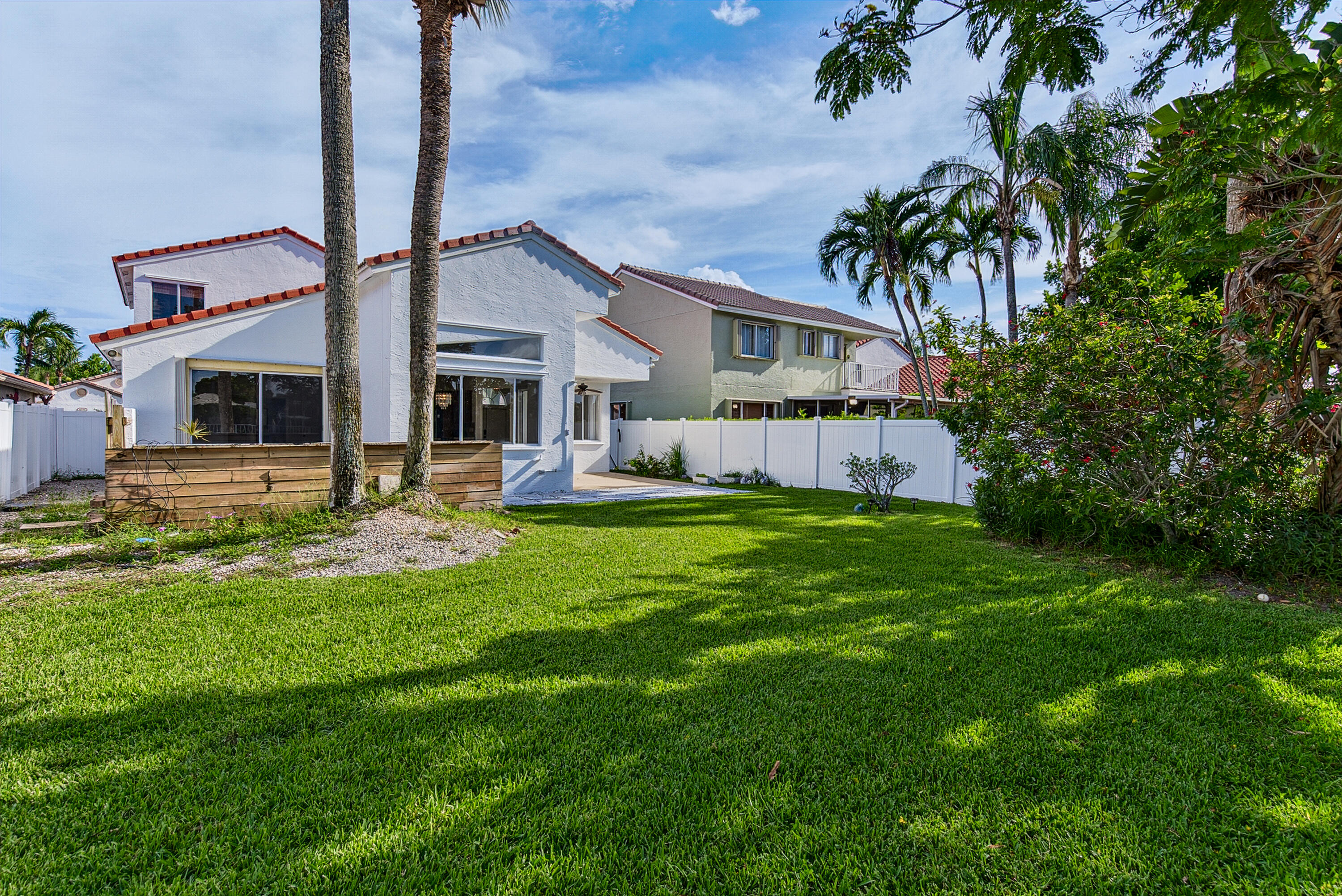 COQUINA LAKES - Residential Lease