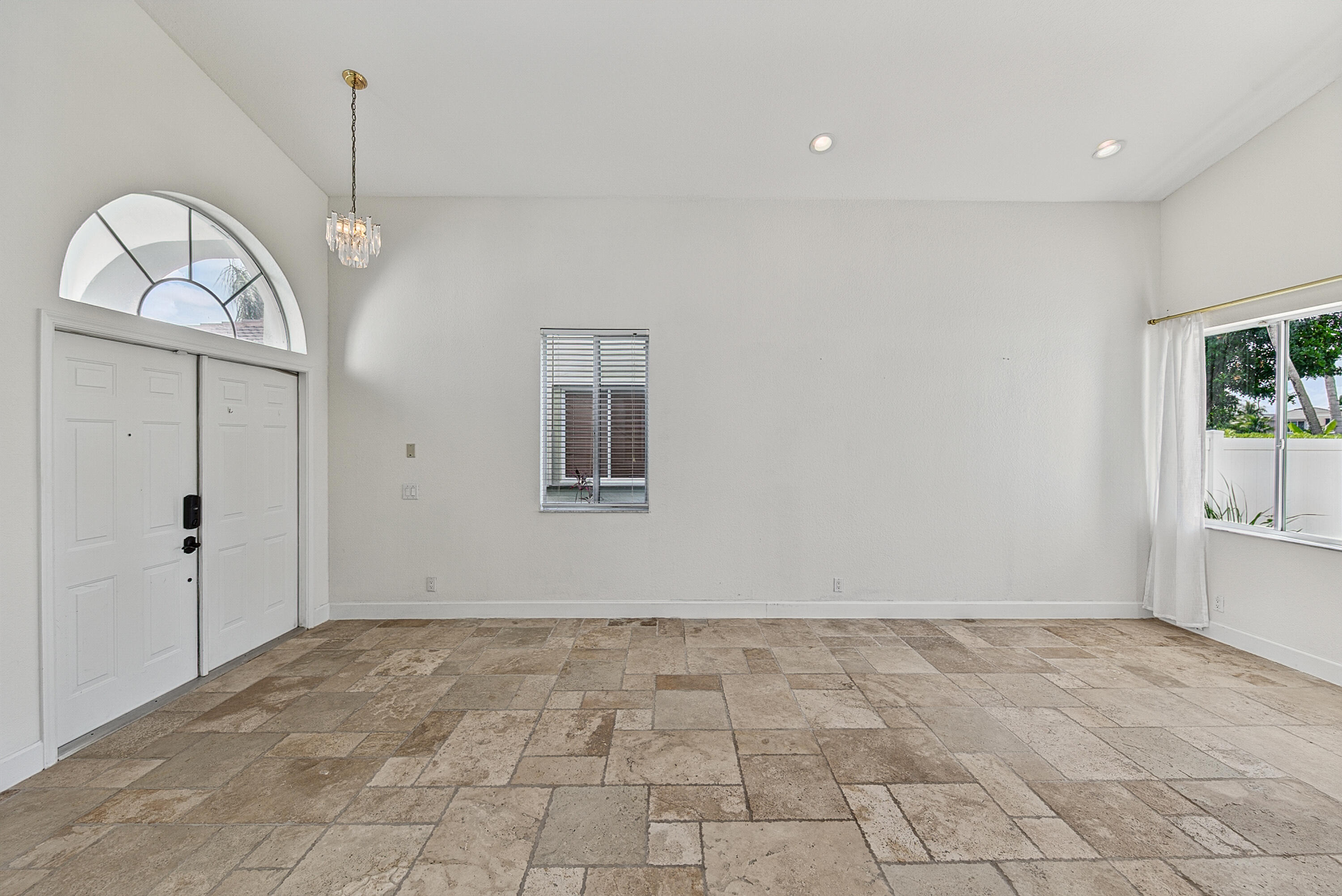 COQUINA LAKES - Residential Lease