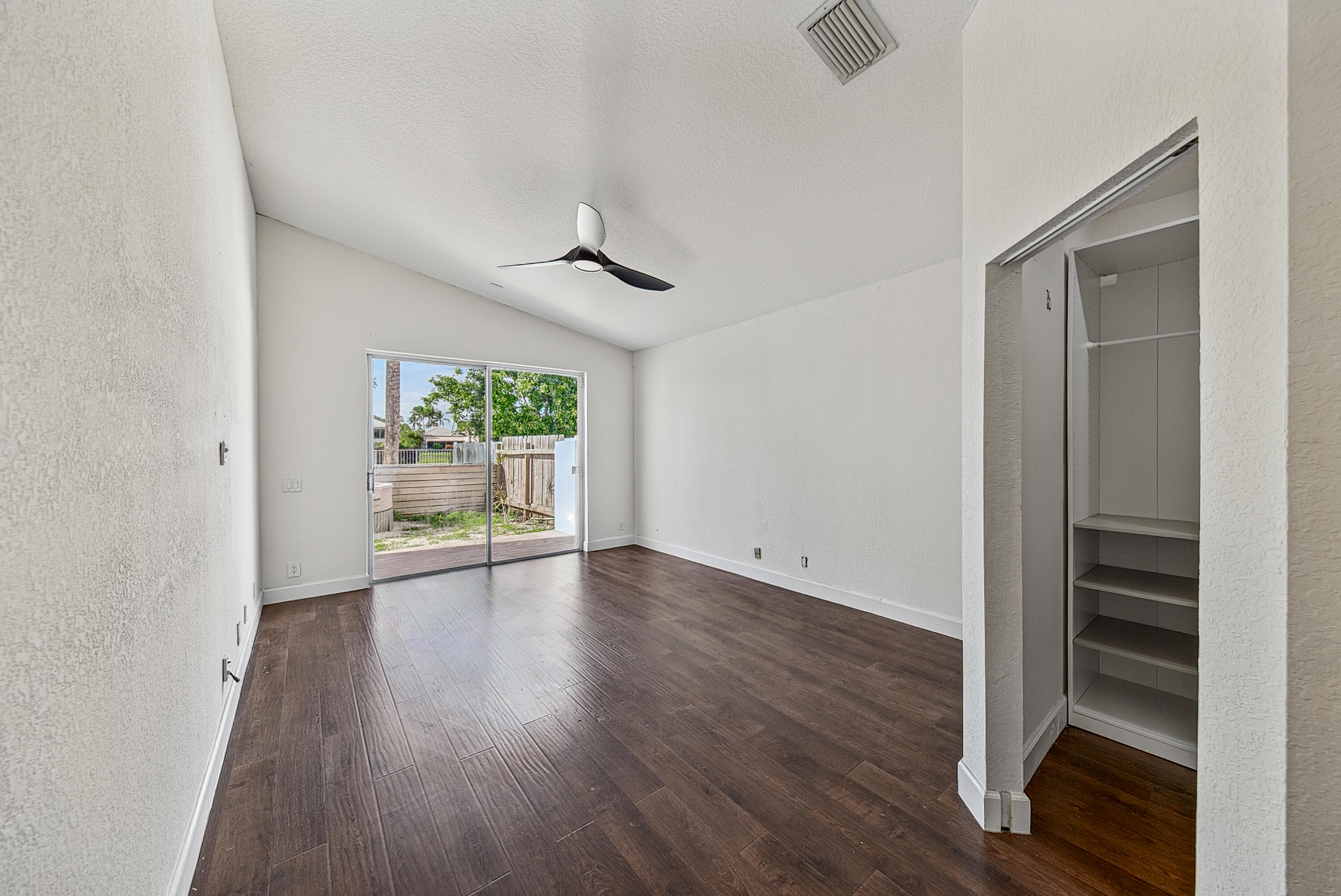 COQUINA LAKES - Residential Lease
