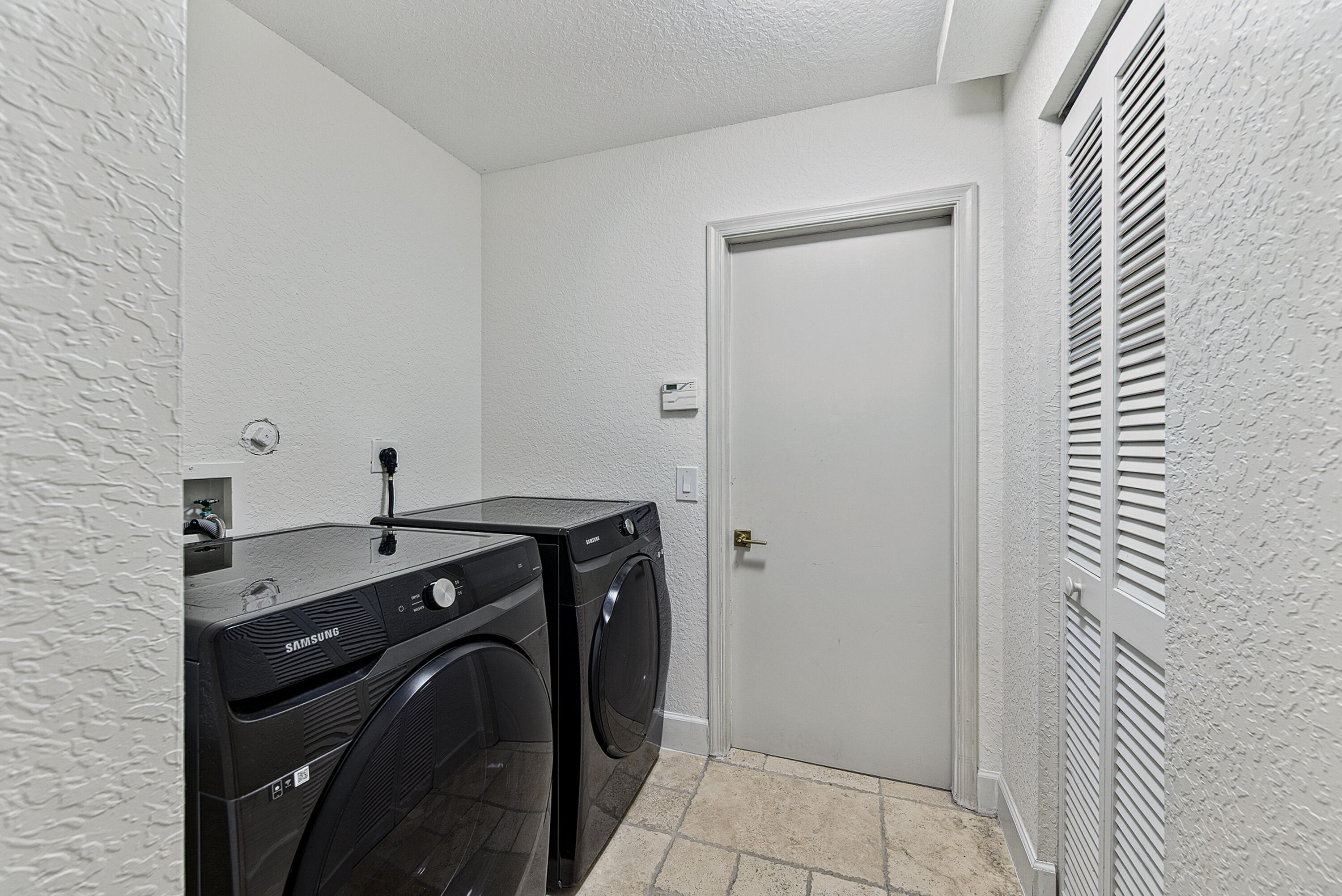 COQUINA LAKES - Residential Lease