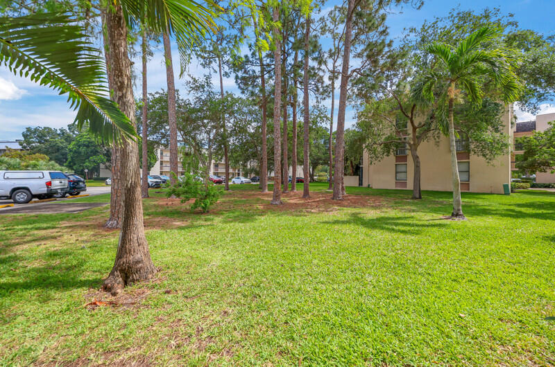 GREENGLADES CONDO I - Residential