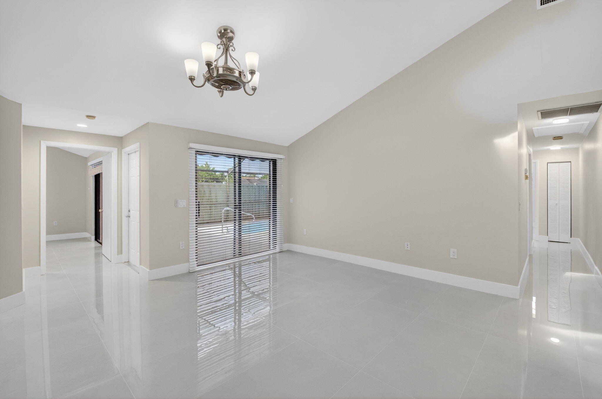 BOCA GARDENS - Residential Lease