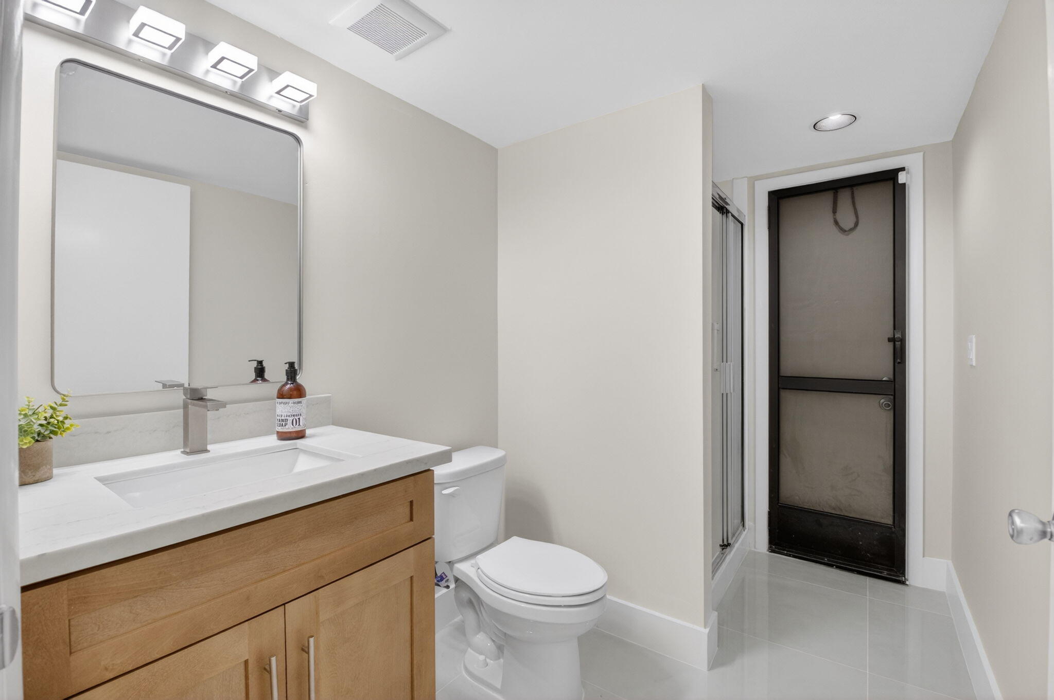 BOCA GARDENS - Residential Lease
