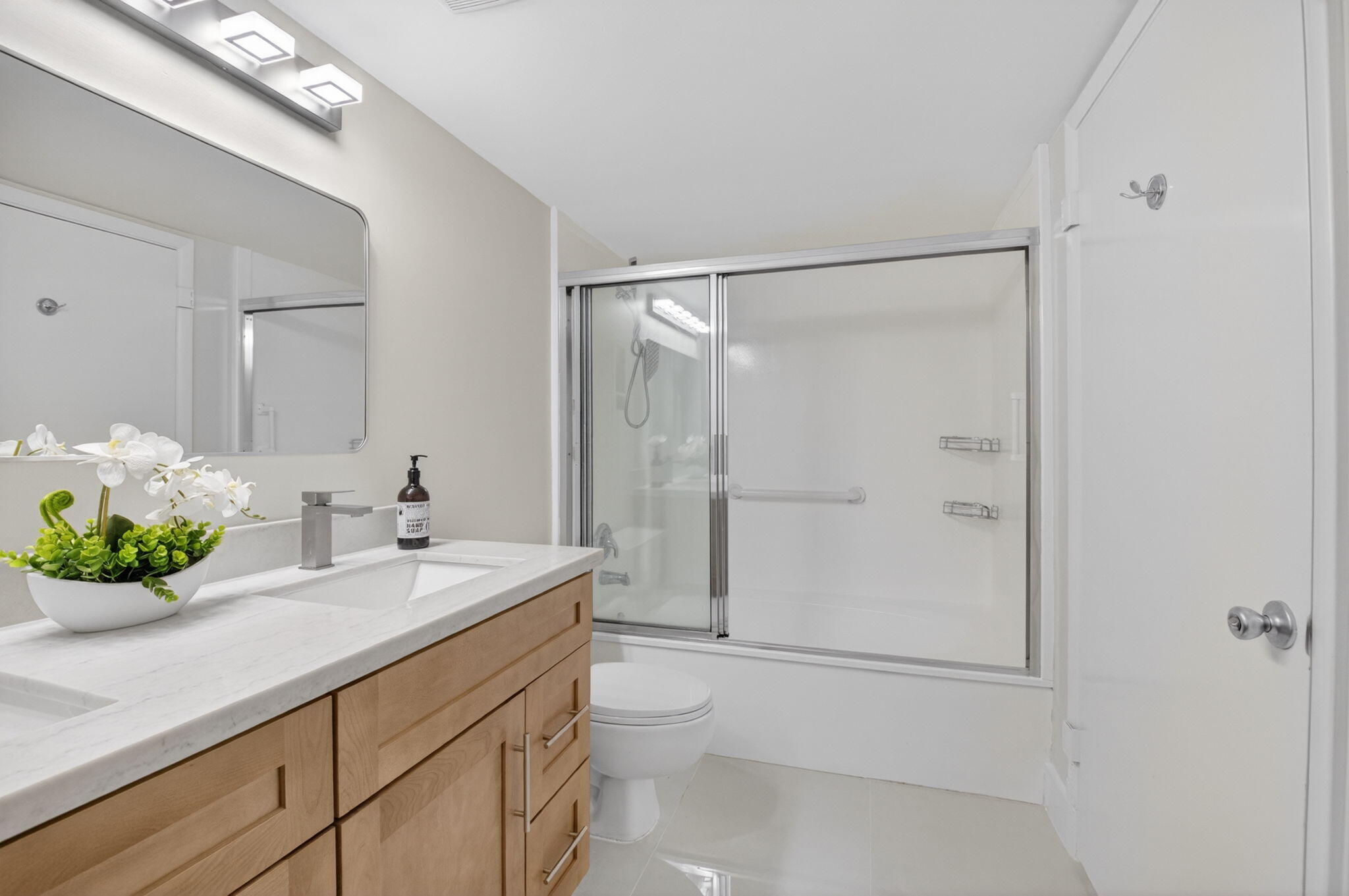 BOCA GARDENS - Residential Lease