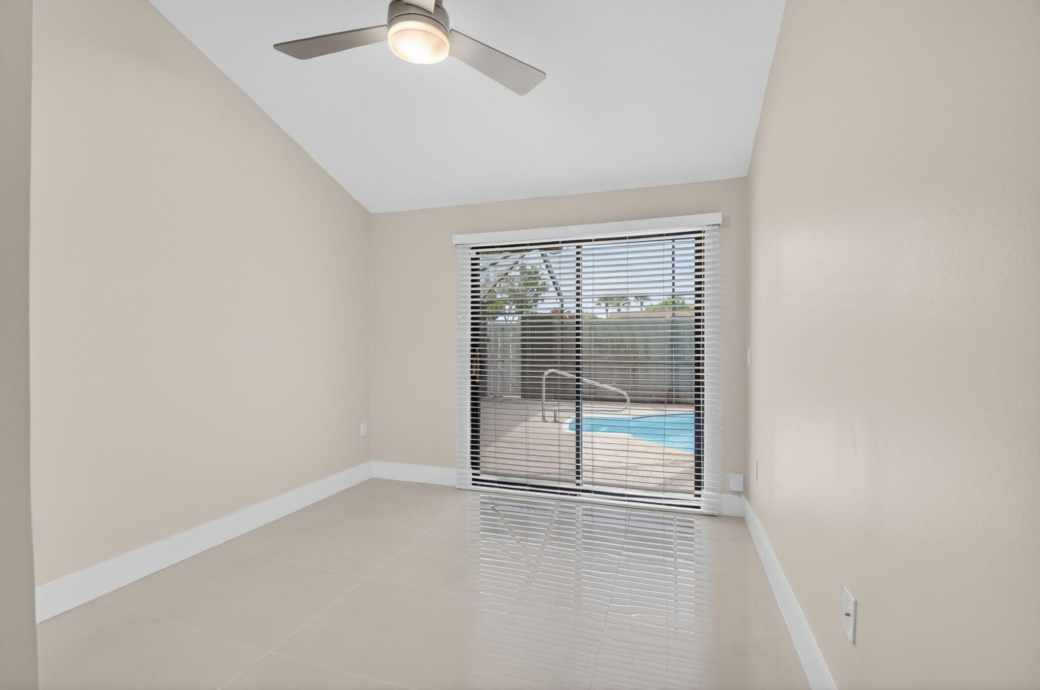 BOCA GARDENS - Residential Lease