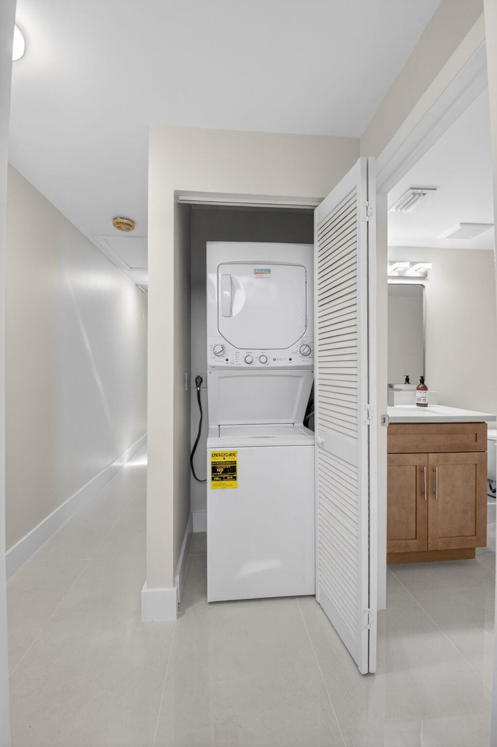 BOCA GARDENS - Residential Lease