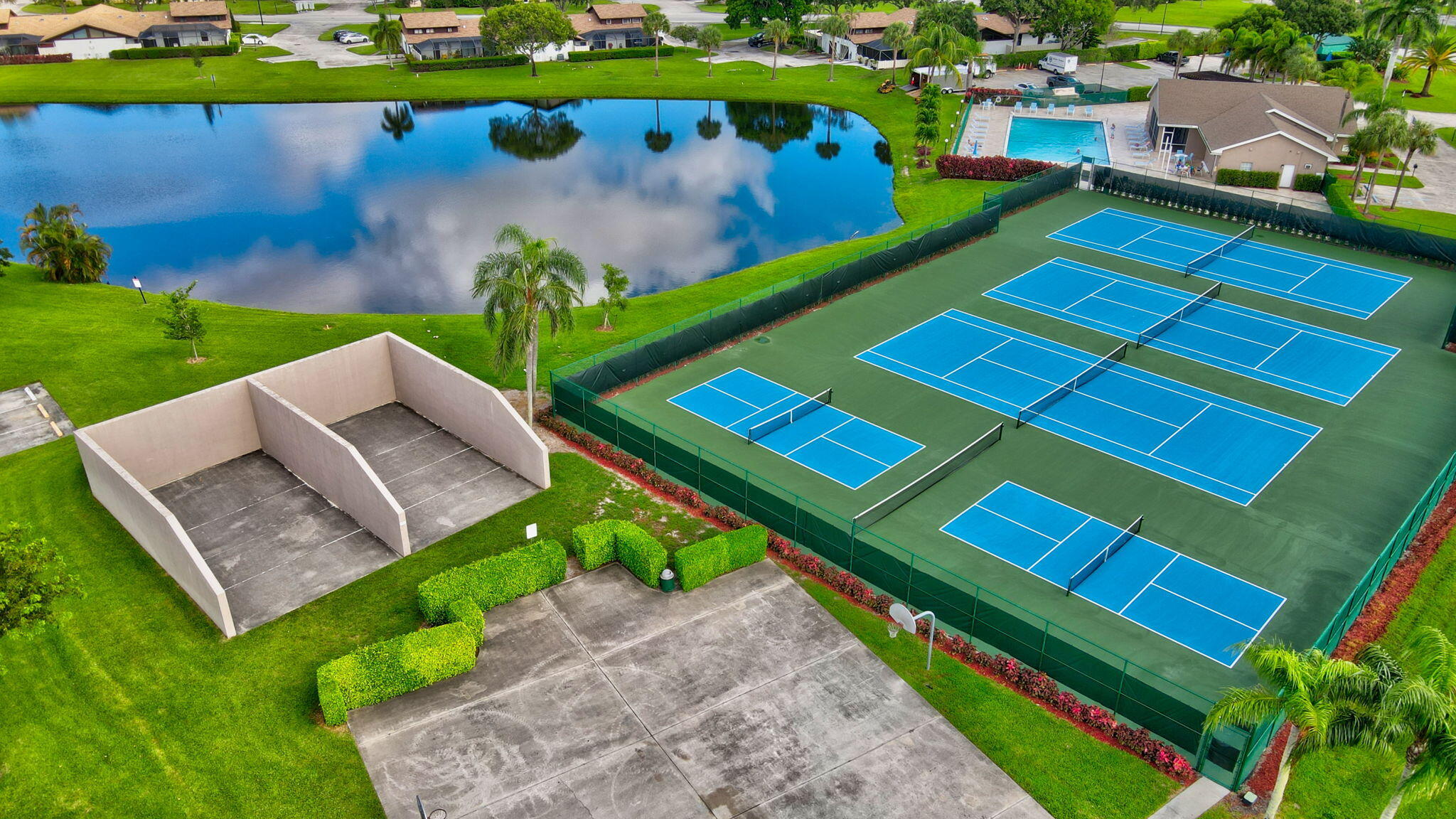 BOCA GARDENS - Residential Lease
