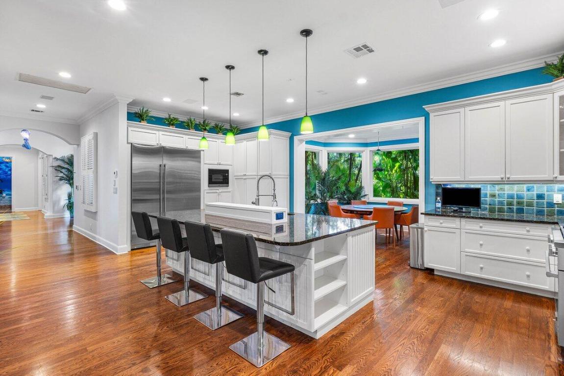 TROPIC ISLE - Residential