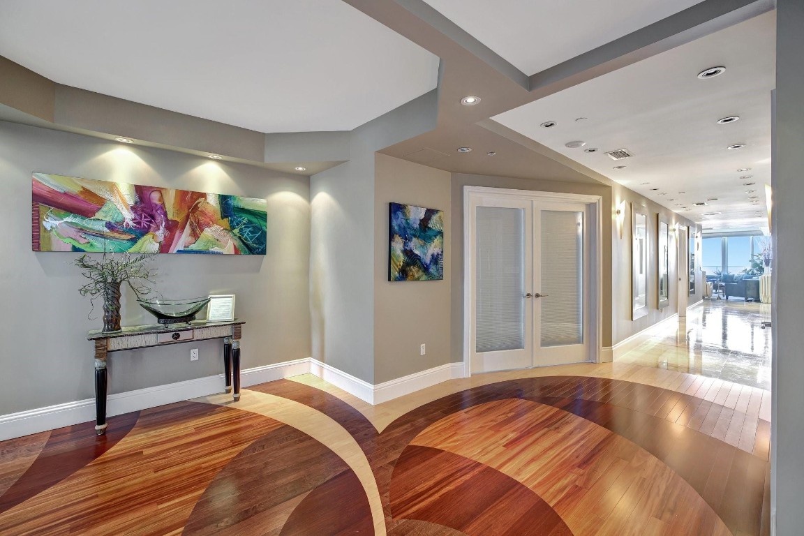 Ritz Carlton - Residential