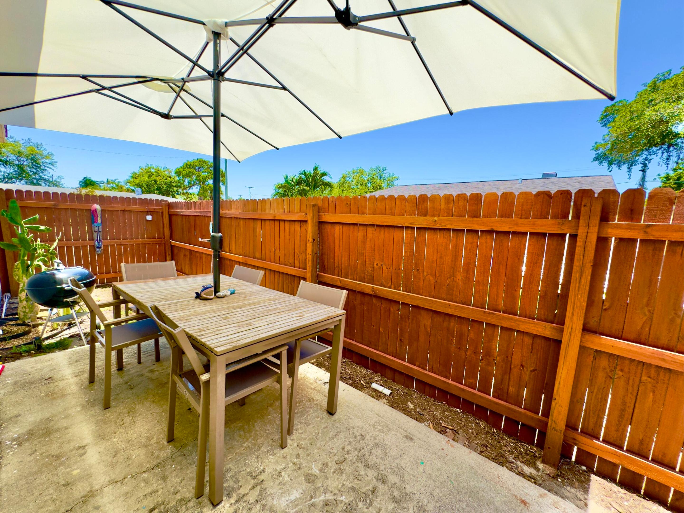 MONROE HEIGHTS - Residential Lease