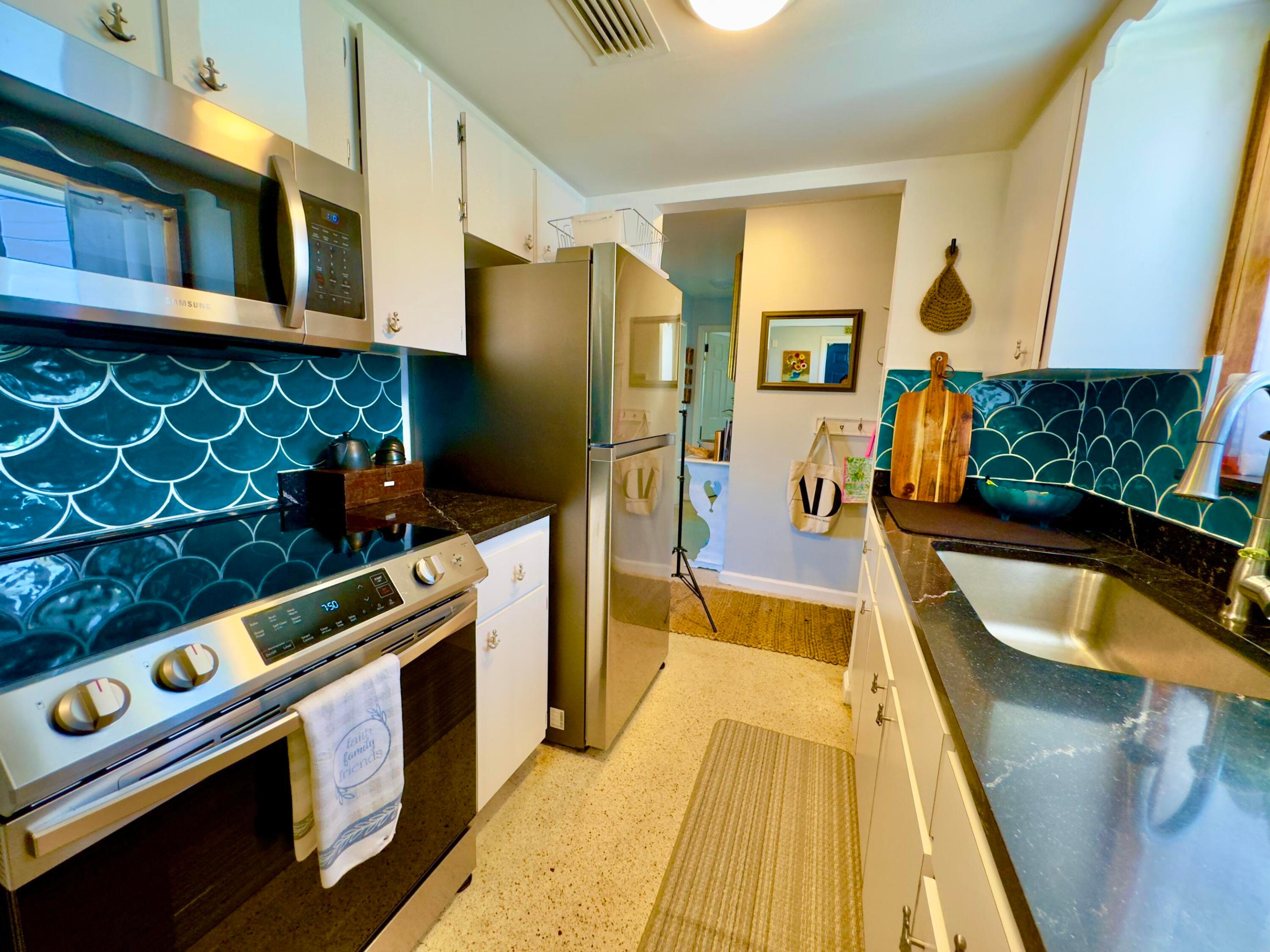 MONROE HEIGHTS - Residential Lease