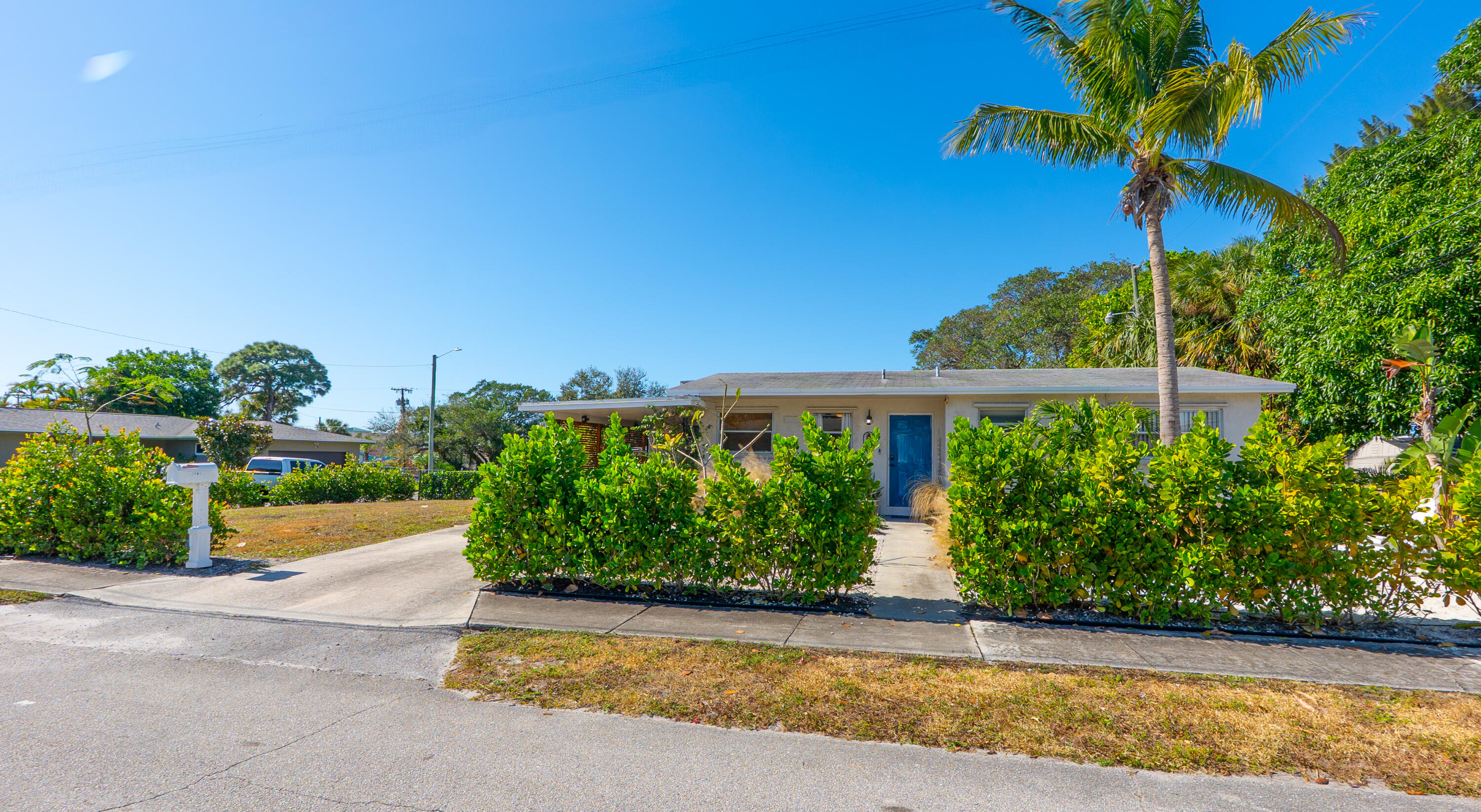 MONROE HEIGHTS - Residential Lease