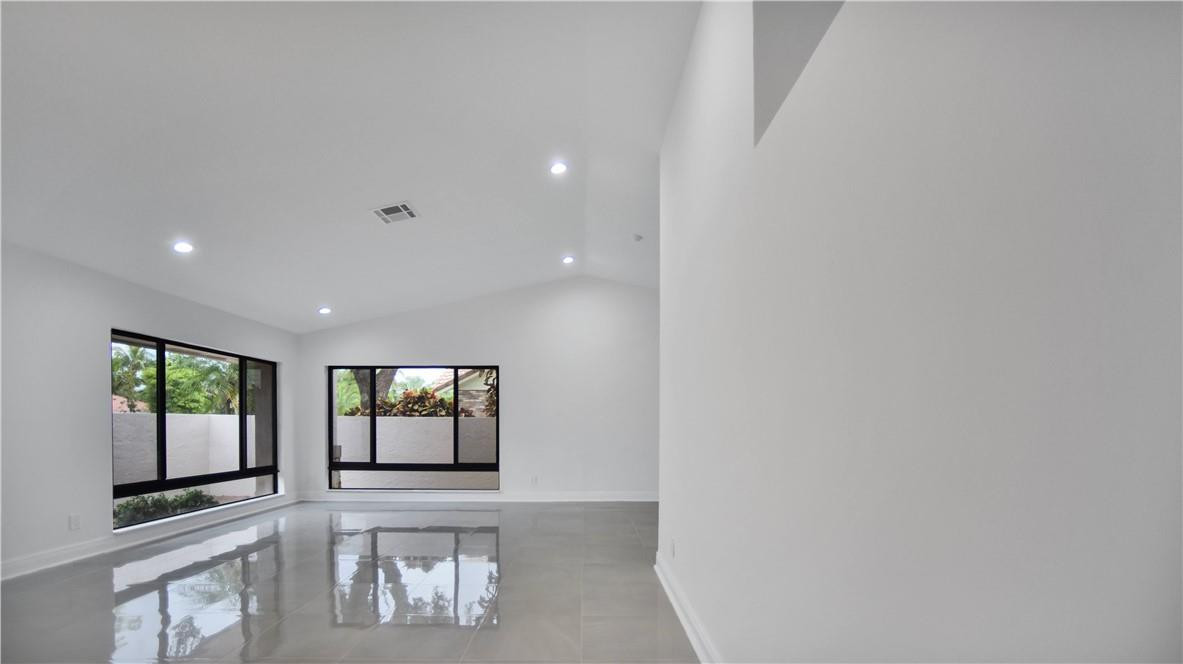 CYPRESS RUN - Residential Lease