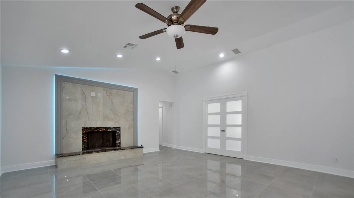 CYPRESS RUN - Residential Lease