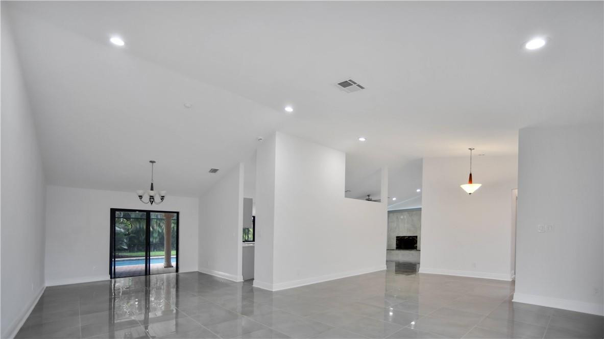 CYPRESS RUN - Residential Lease