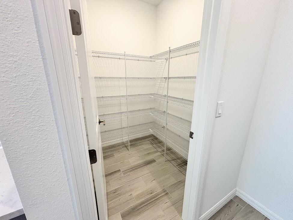 VERANO SOUTH PUD 1 - POD G - PLAT NO. 1 - Residential Lease