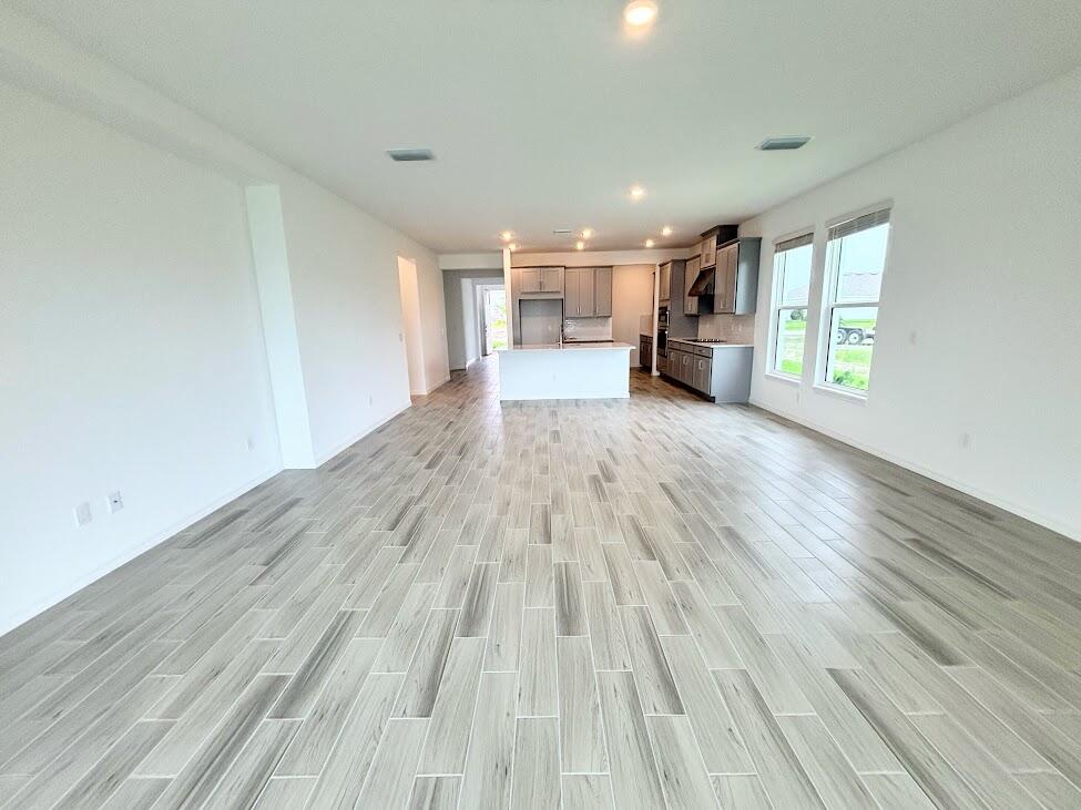 VERANO SOUTH PUD 1 - POD G - PLAT NO. 1 - Residential Lease