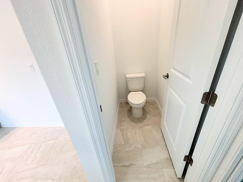 VERANO SOUTH PUD 1 - POD G - PLAT NO. 1 - Residential Lease