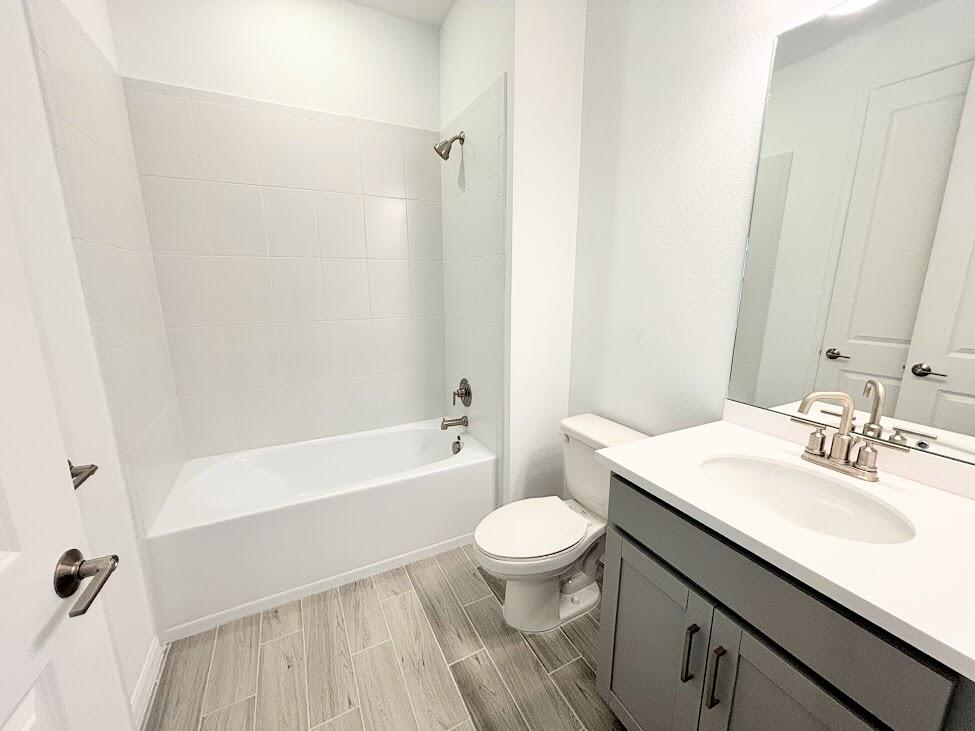 VERANO SOUTH PUD 1 - POD G - PLAT NO. 1 - Residential Lease