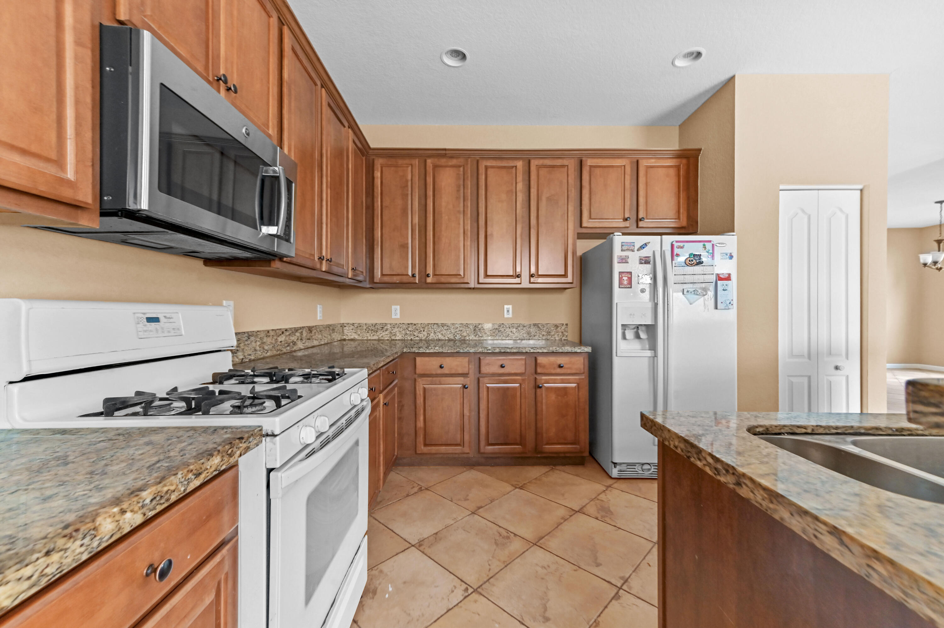Anthony Groves - Residential Lease